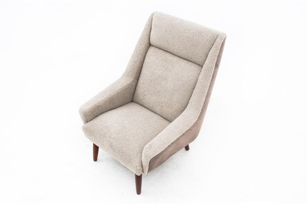 Beigefarbener, gemütlicher Bouclé-Sessel, dänisches Design, 1960er Jahre im Angebot 1