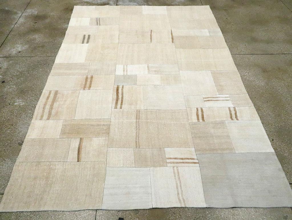 Beige Cream Brown Contemporary Handmade Turkish Flatweave Kilim Room Size Carpet In New Condition In New York, NY