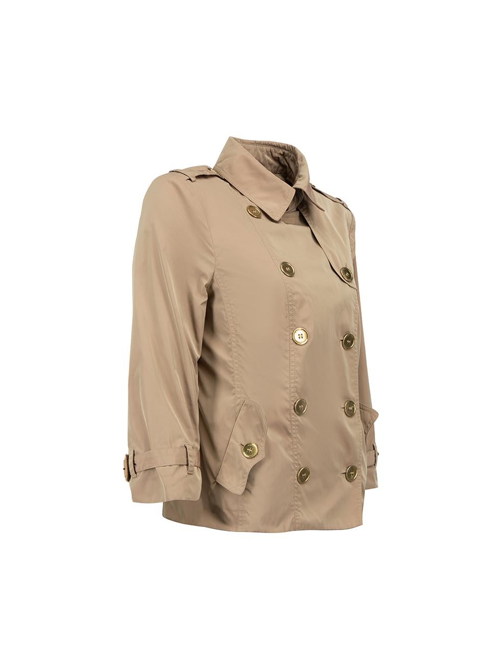 CONDITION is Very good. Minimal wear to coat is evident. Minimal wear to the front and back with discoloured marks on this used Burberry designer resale item.



Details


Beige

Polyester

Short

Gold tone hardware

Elbow length sleeves

Front side