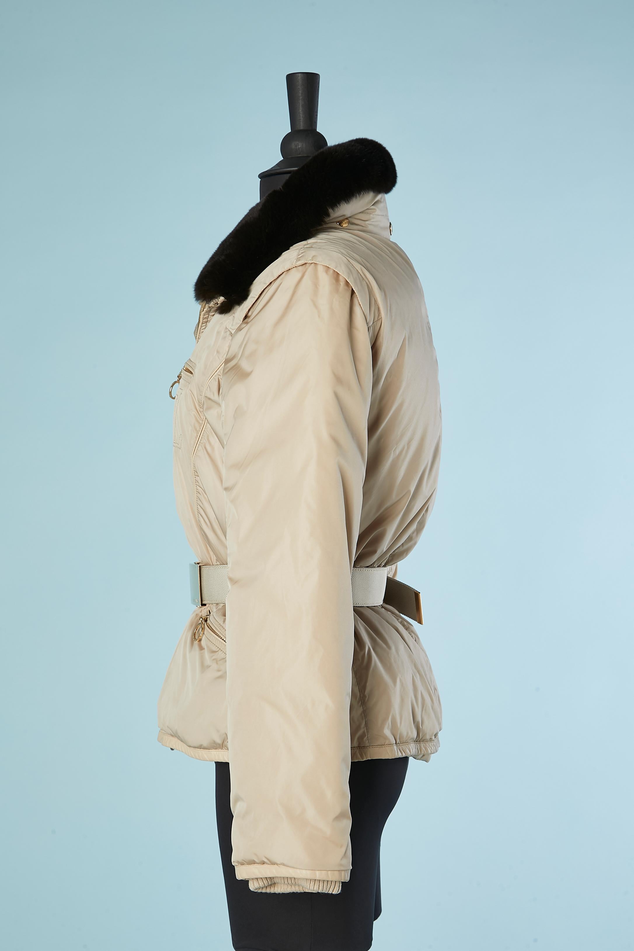 Beige down jacket with brown furs collar and branded belt Louis Vuitton In Excellent Condition For Sale In Saint-Ouen-Sur-Seine, FR