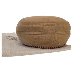 HERMES Beige felt and wool beret by Hermès France, tote bag