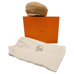 HERMES Beige felt and wool beret by Hermès France, tote bag