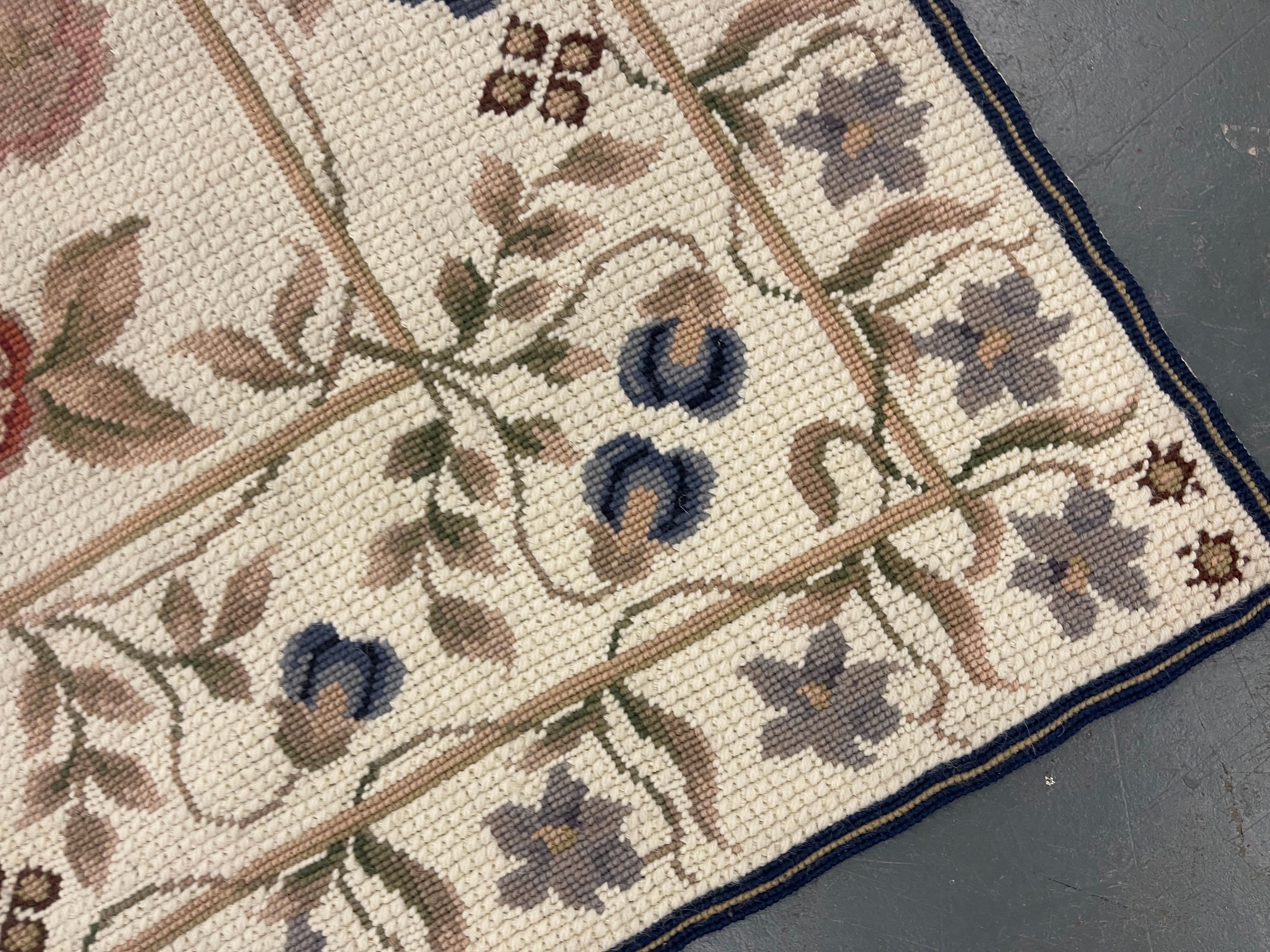 Chinois Tapis d'Aubusson beige à motifs floraux en laine tissé à la main, tapis traditionnel botanique en vente
