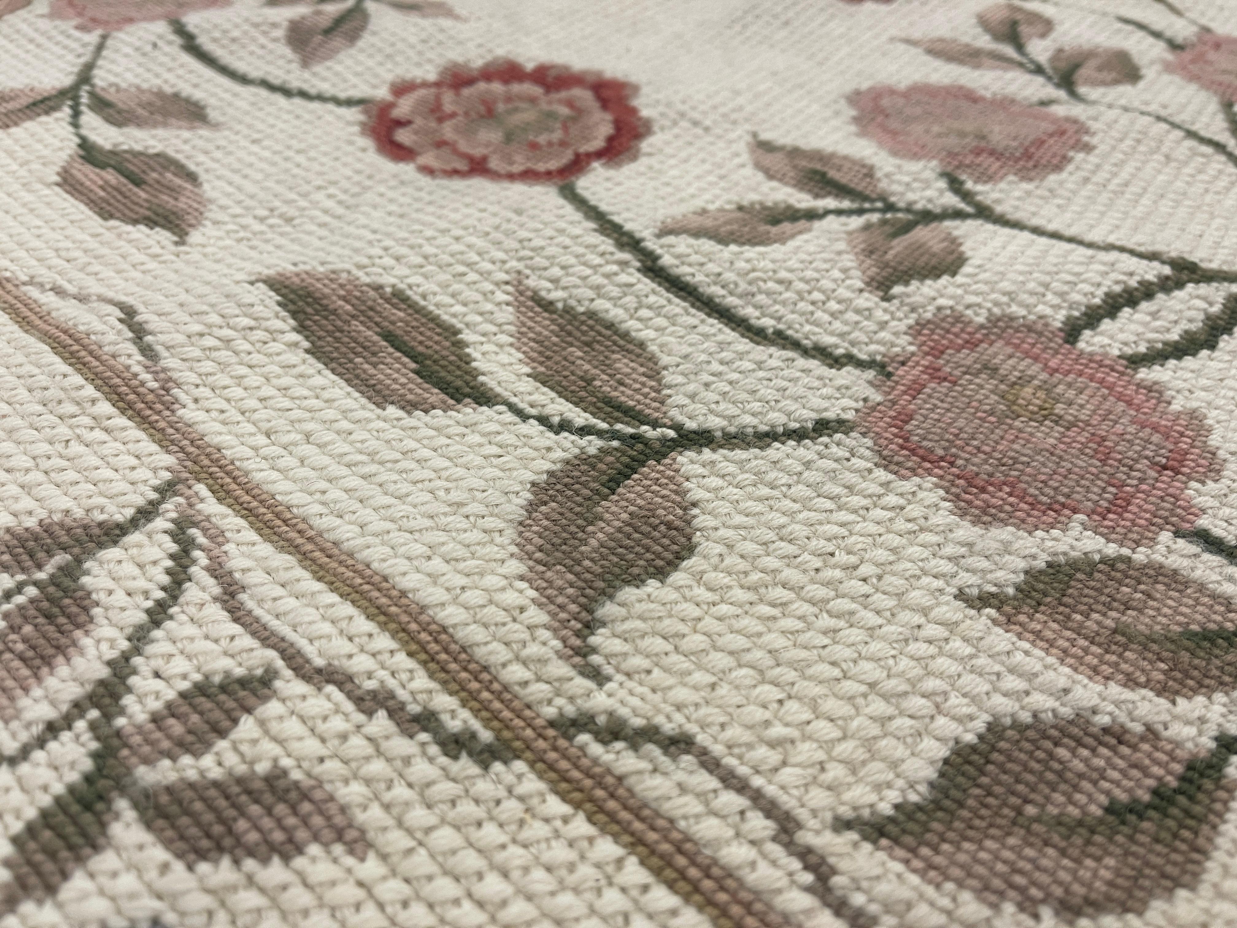 Beige Floral Aubusson Rug Handwoven Wool Needlepoint, Traditional Botanical Rug In Excellent Condition For Sale In Hampshire, GB
