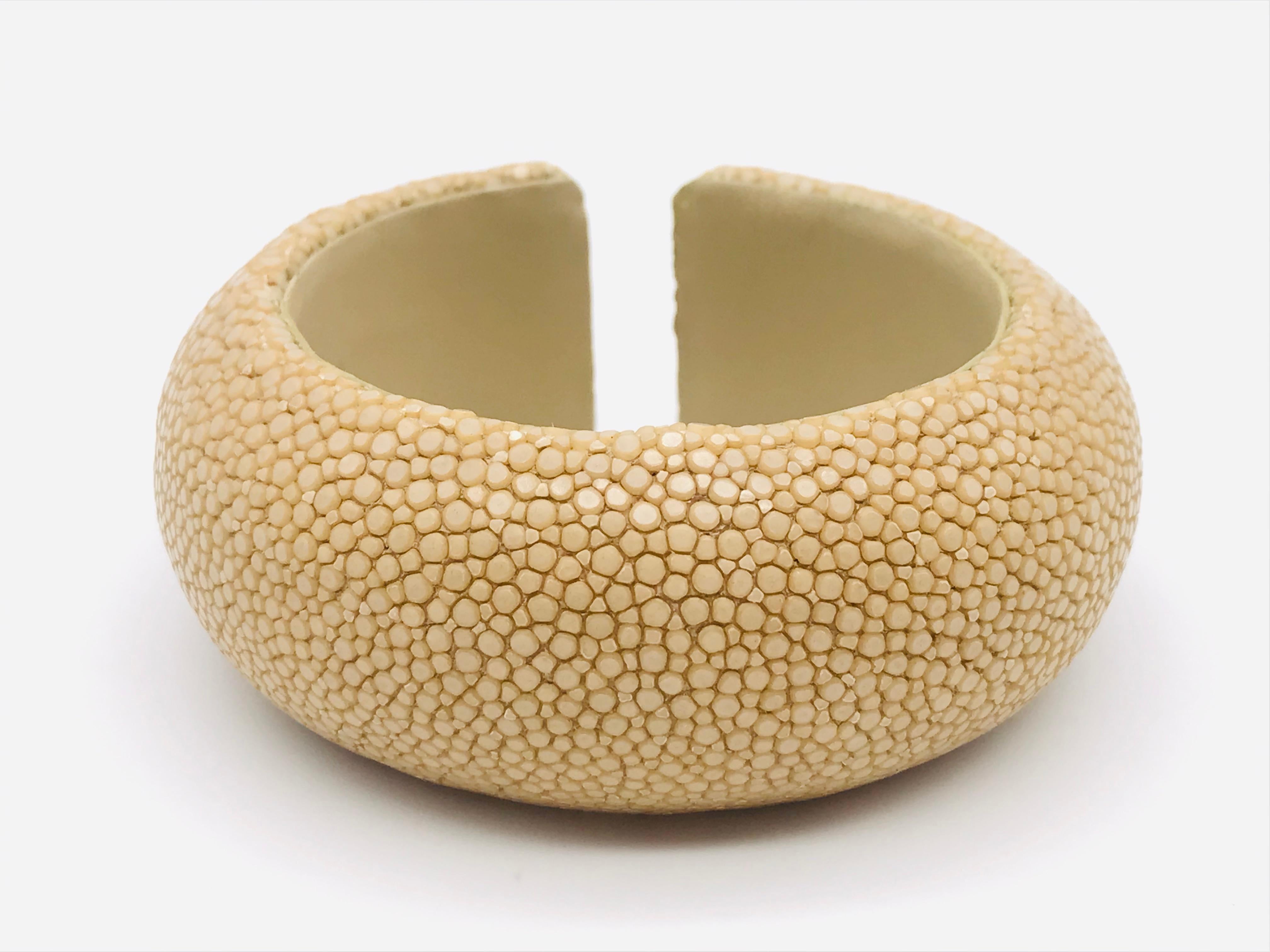 This bracelet is made from stingray leather, which is obtained from the skins of 