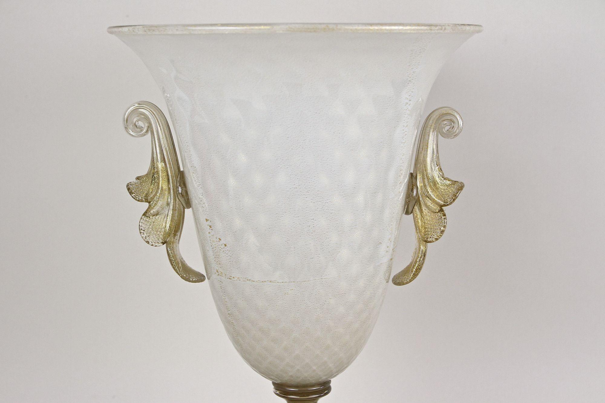 Beige/ Golden Murano Glass Urn Vase With 24 K Gold Flakes by GABBIANI, Italy For Sale 13