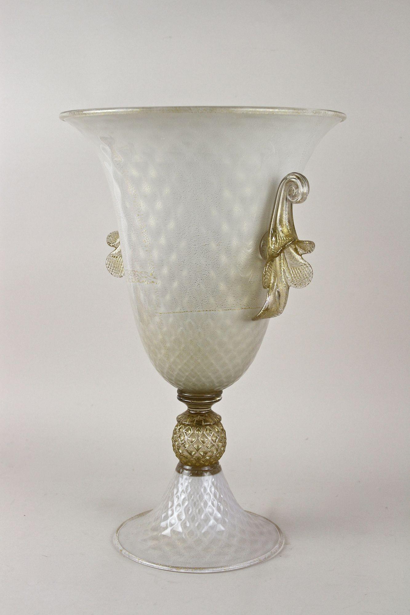 Gilt Beige/ Golden Murano Glass Urn Vase With 24 K Gold Flakes by GABBIANI, Italy For Sale