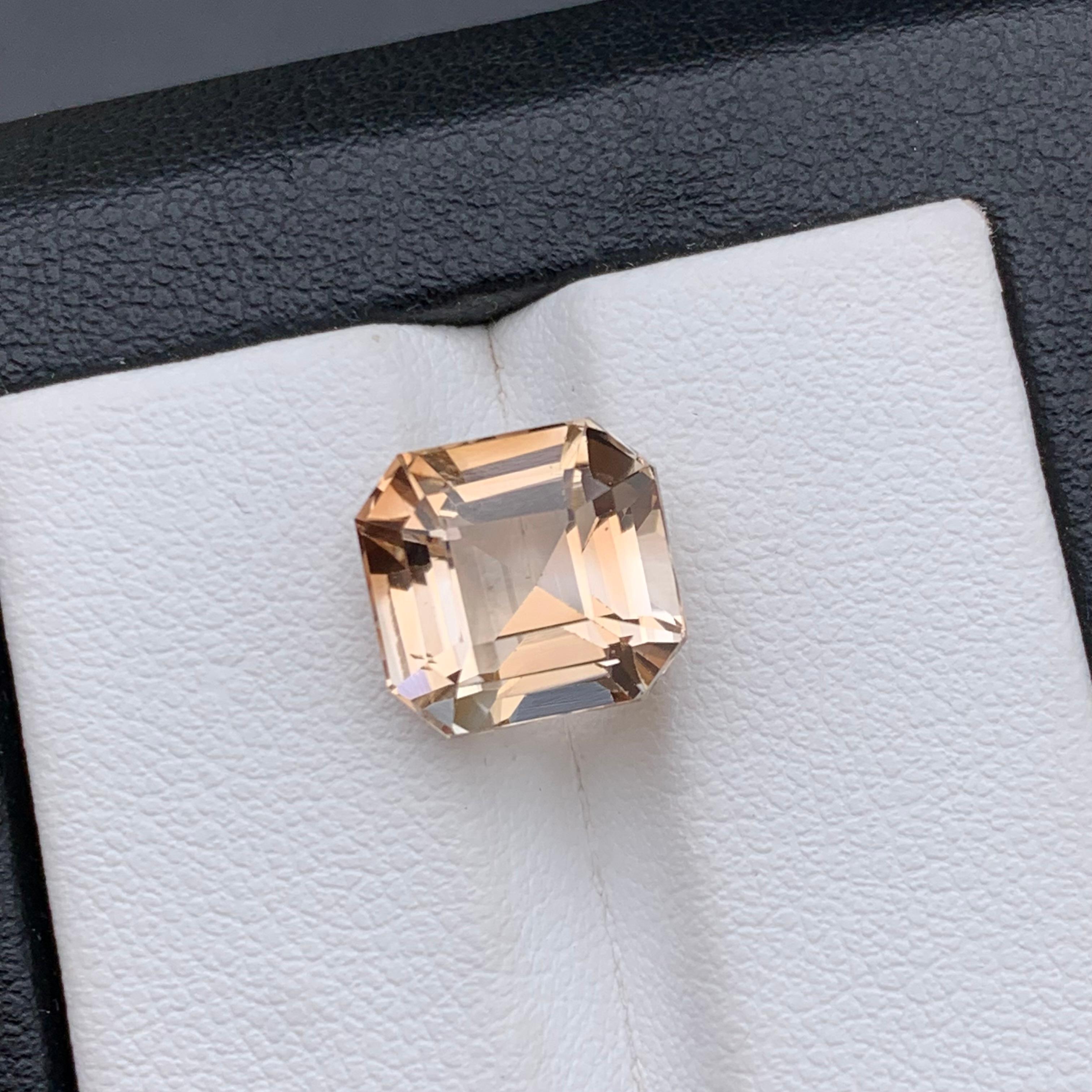 Anello di topazio naturale dorato beige allentato 6,65 carati taglio ottagono per gioielli in vendita 5