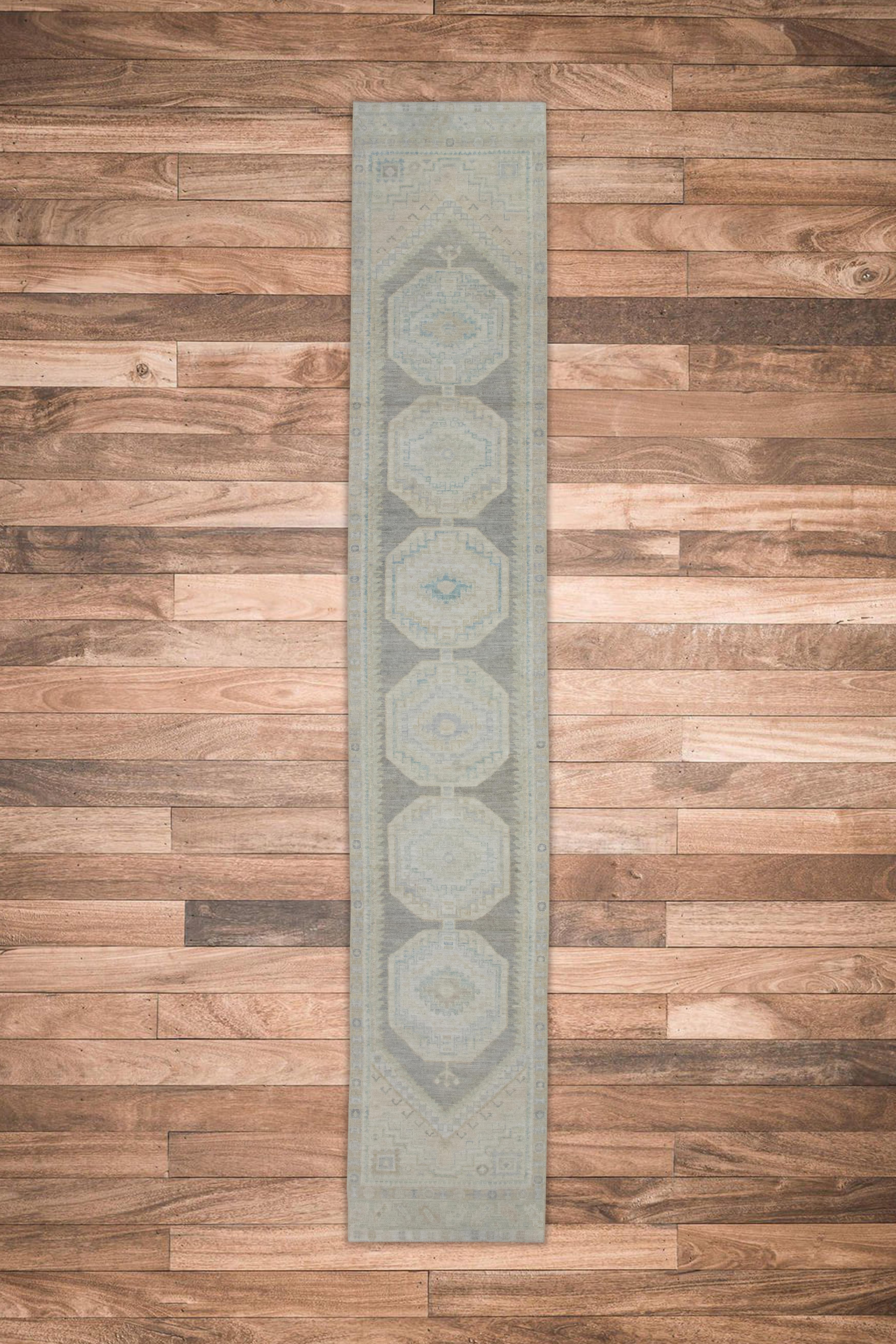 Lana Runner Oushak turco in lana intrecciata a mano beige e grigio 2'9