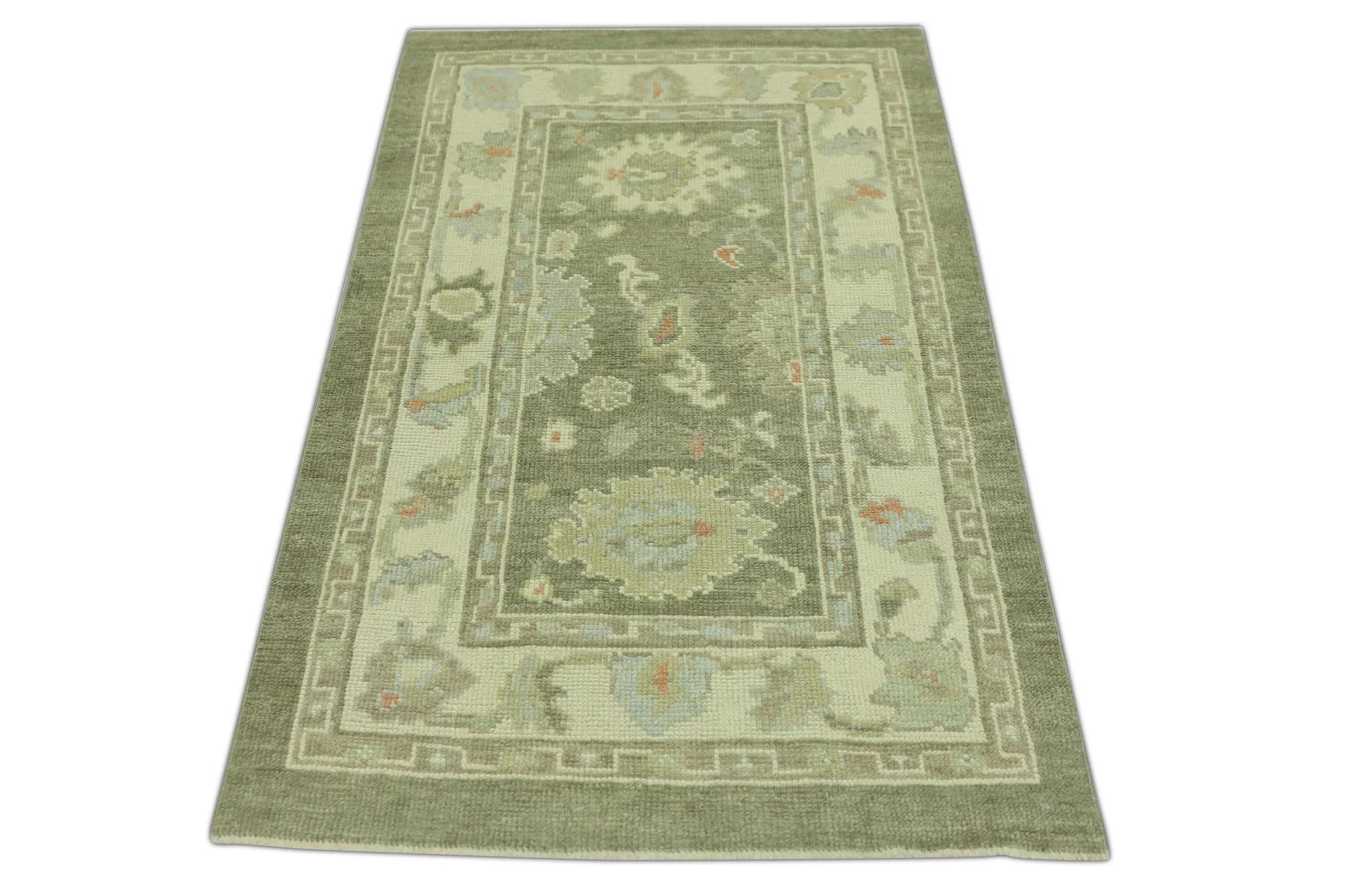 Tintura vegetale Tappeto Oushak turco in lana intrecciata a mano beige e verde 3' x 5'1