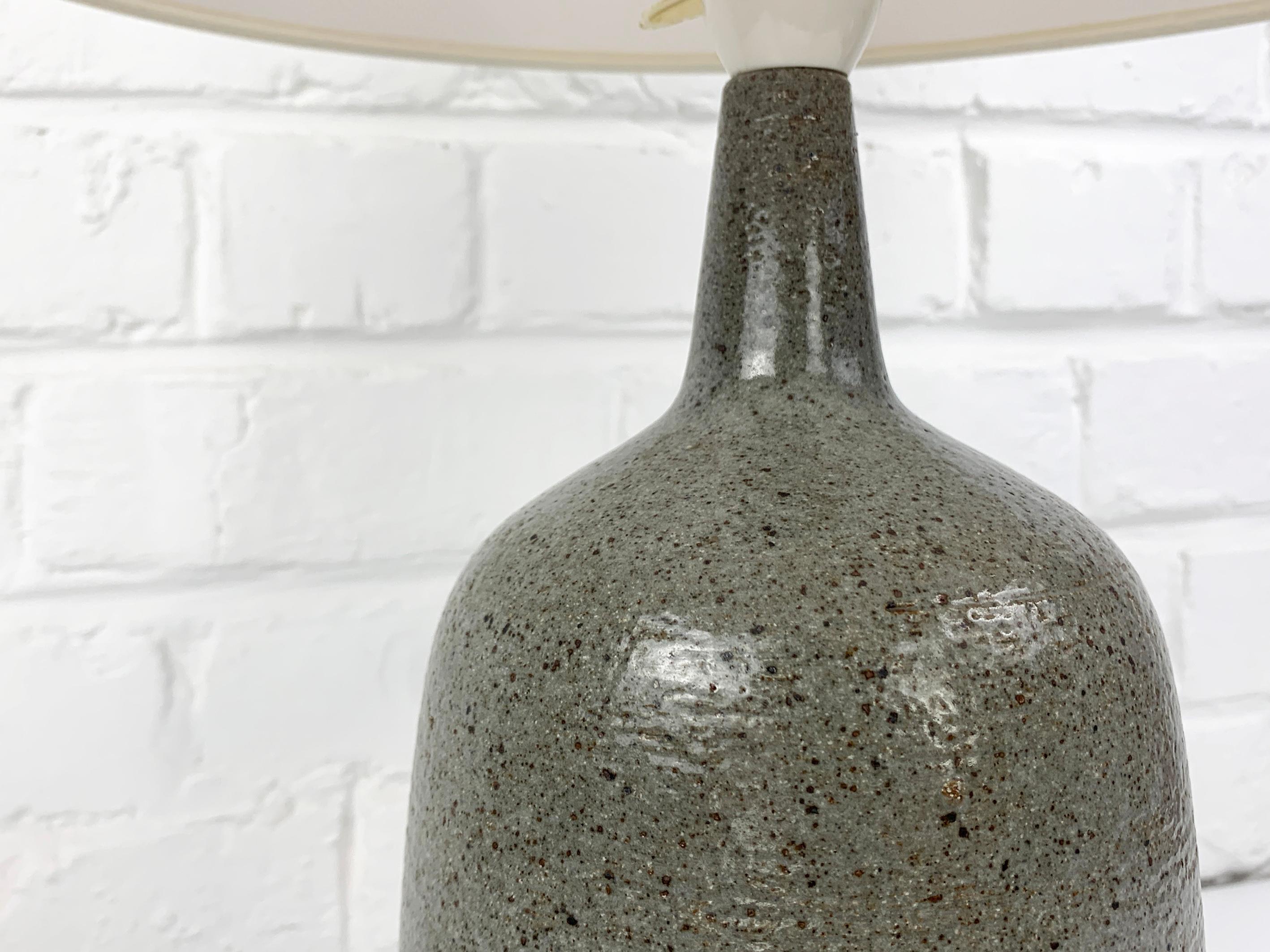 Beige-Grey Ceramic table lamp Palshus Denmark Linnemann-Schmidt stoneware For Sale 6