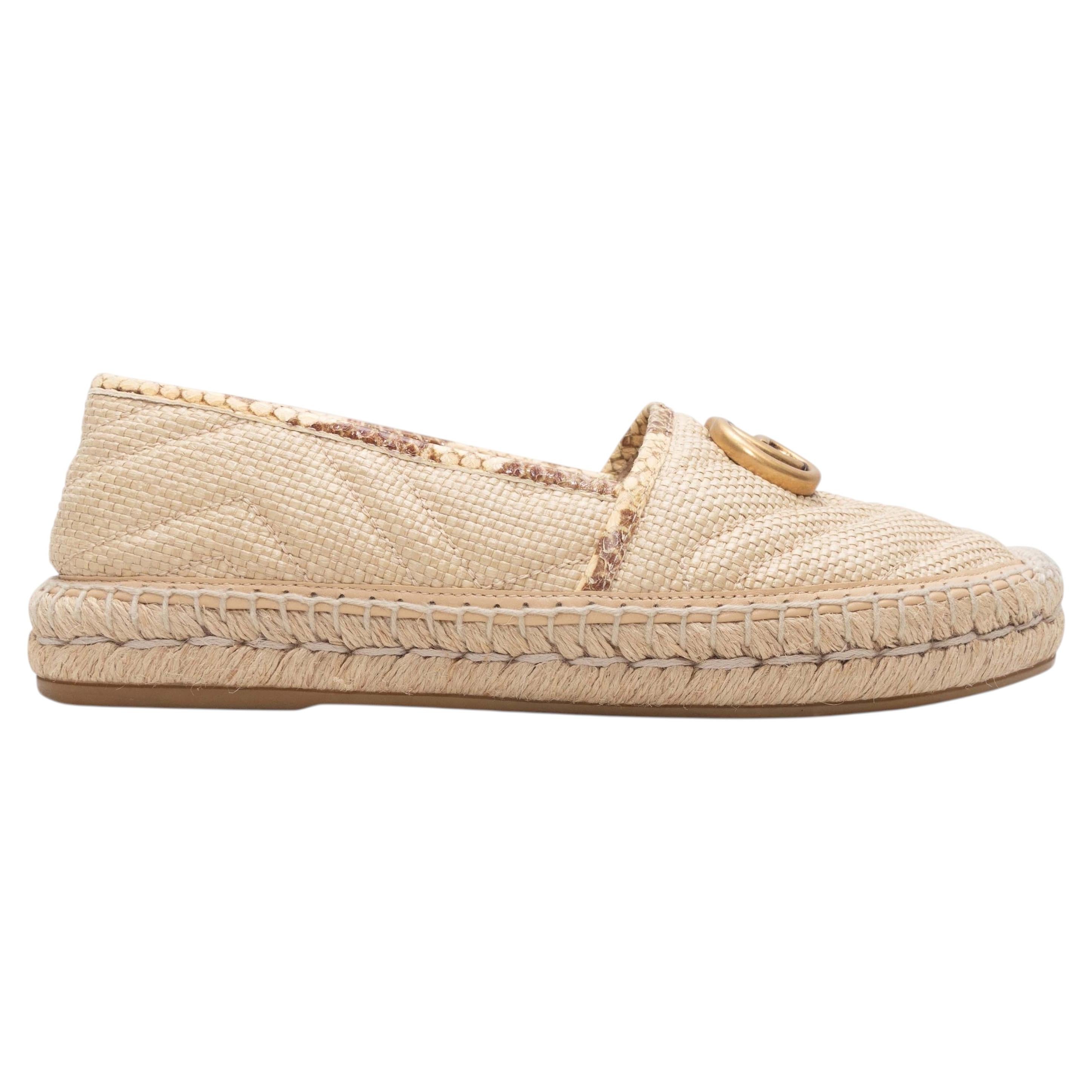 Gucci beige con rafia e logo in pitone, dimensioni 37 in vendita