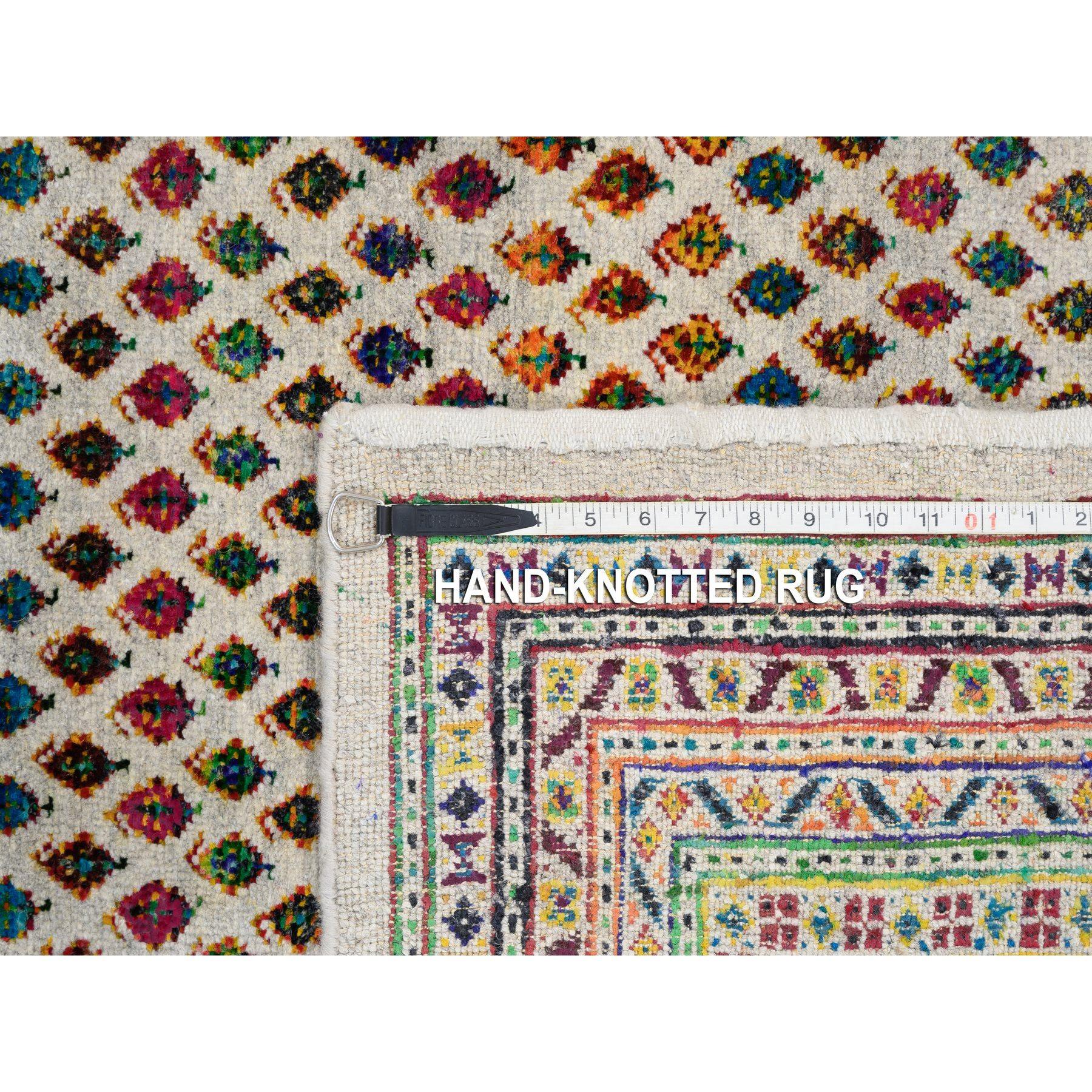 Tappeto orientale Sarouk beige annodato a mano in lana e seta Sari 8'8
