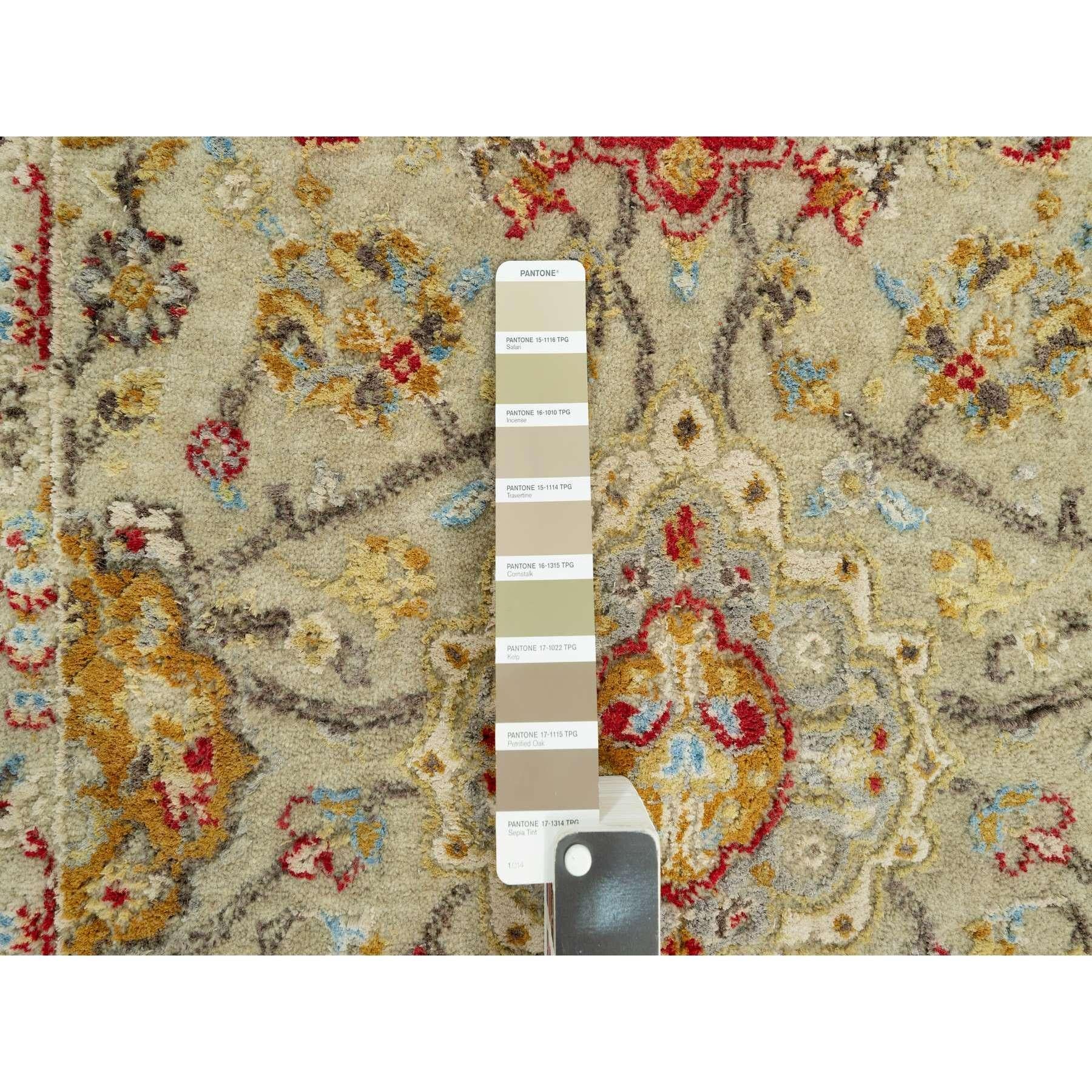 Handgeknüpfter, weicher, glänzender Wollteppich The Sunset Rosettes in Beige 2'9