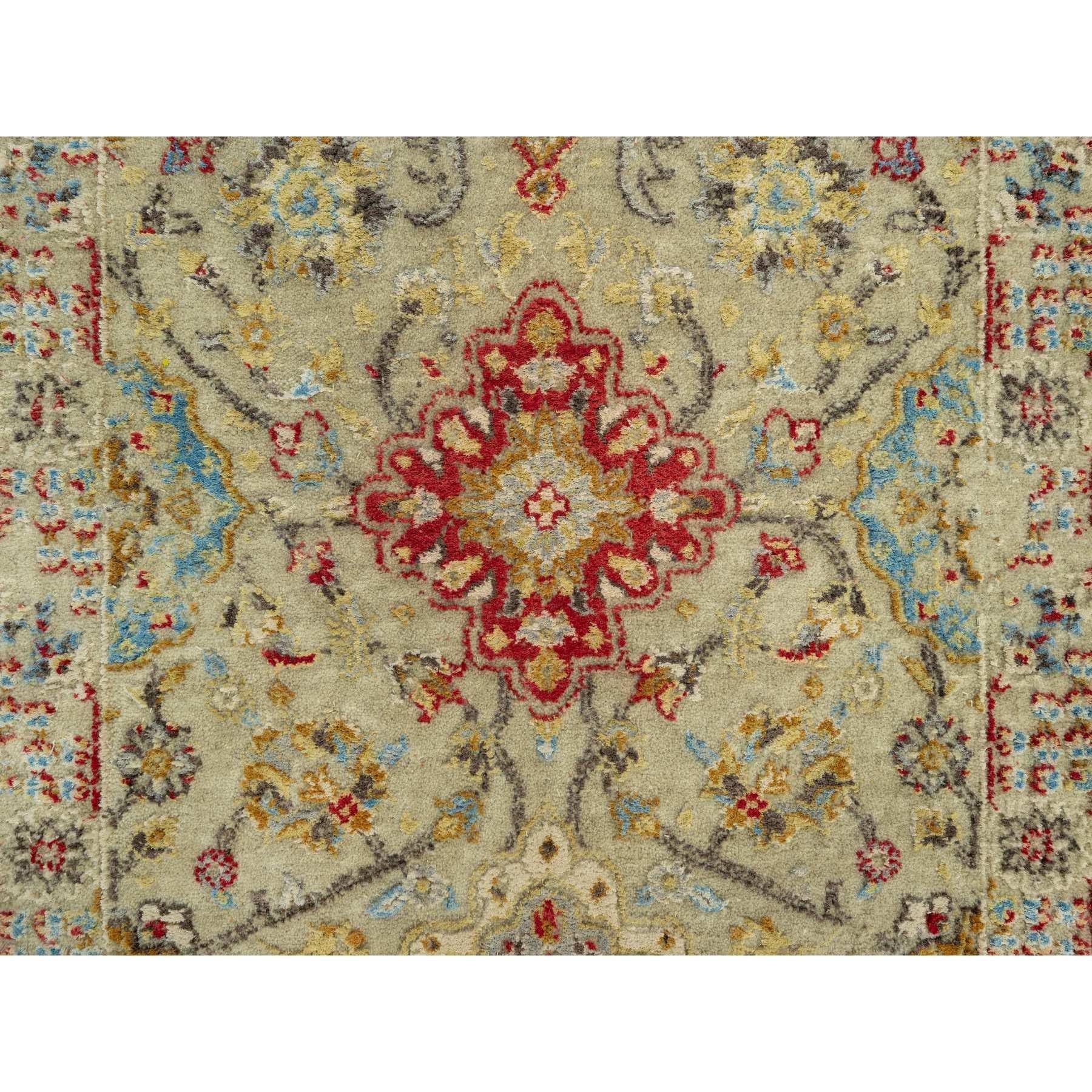 Handgeknüpfter, weicher, glänzender Wollteppich The Sunset Rosettes in Beige 2'9