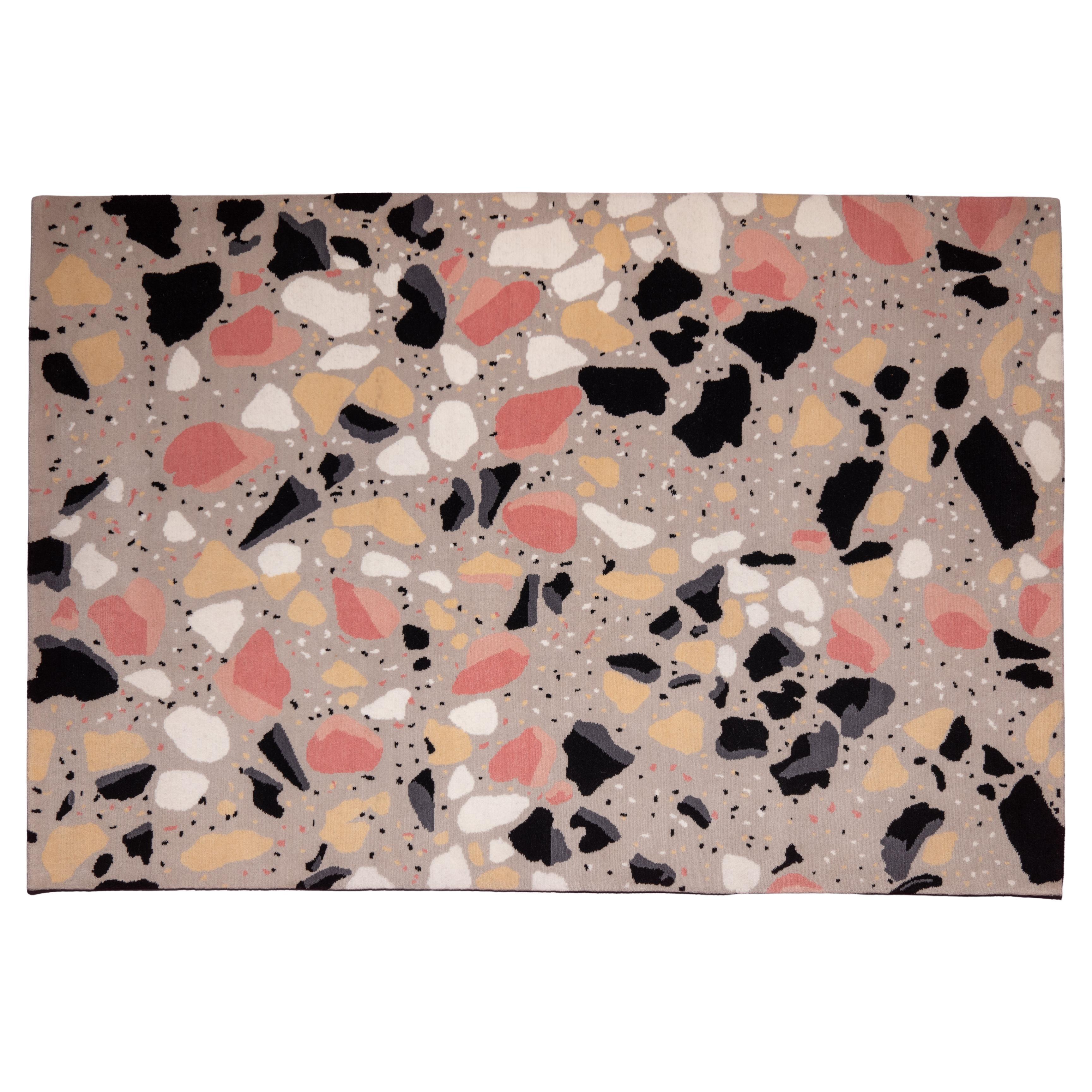 Beigefarbener handgefertigter Teppich aus nepalesischer Wolle, entworfen in Brooklyn im Angebot