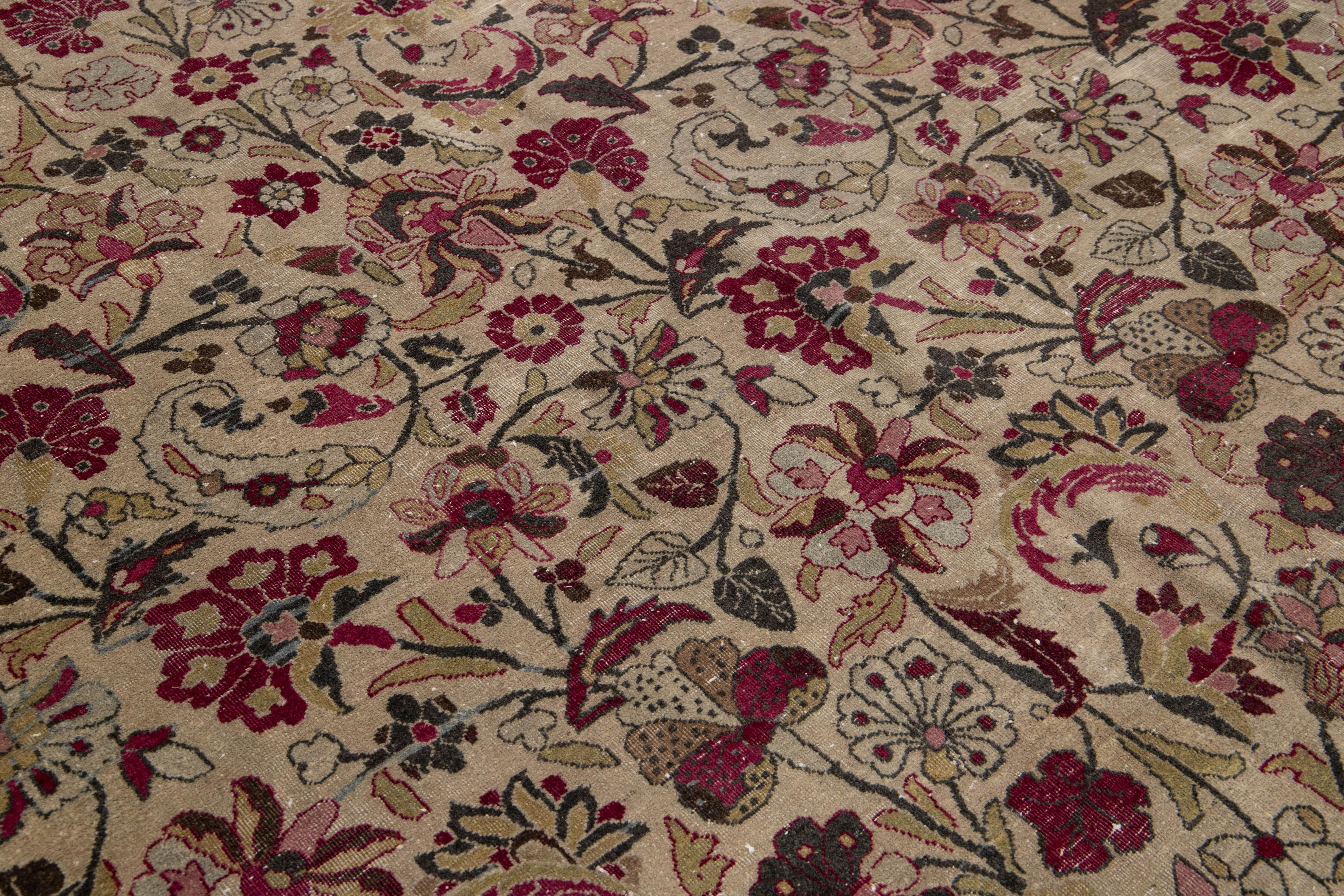 Handgefertigter antiker persischer Mashad-Wollteppich in Beige mit Blumenmuster im Angebot 1