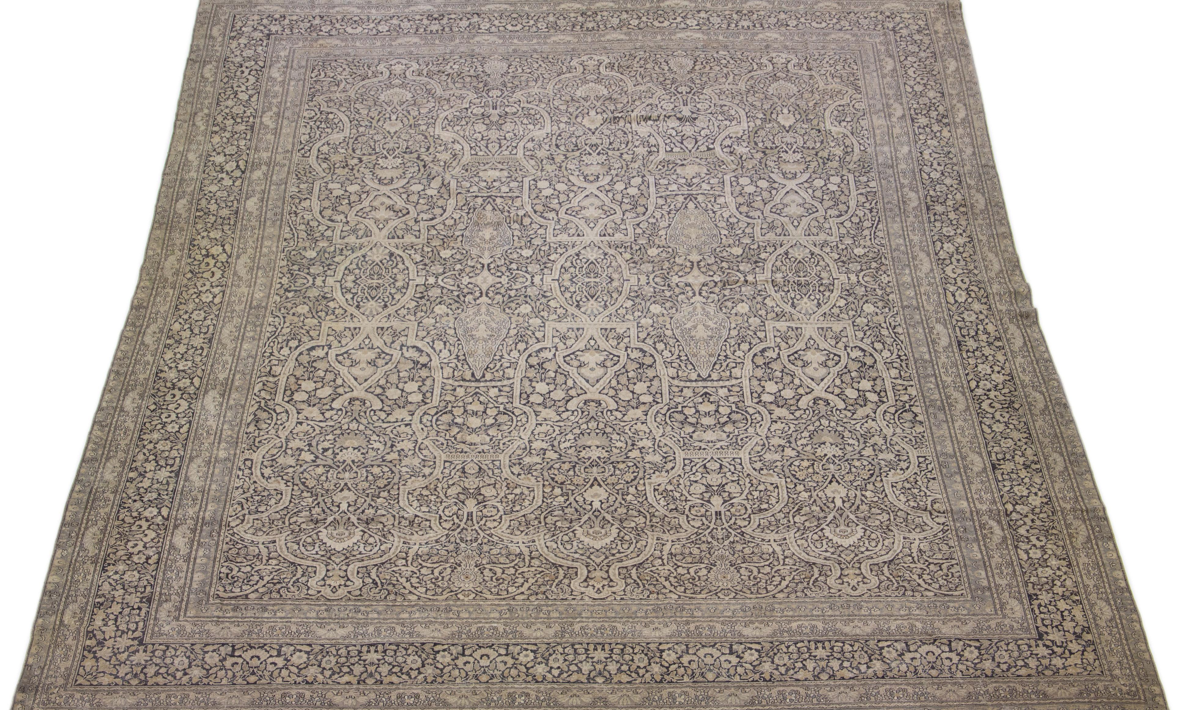 Turc Tapis turc ancien en laine Sivas beige fait à la main avec motif sur toute sa surface en vente