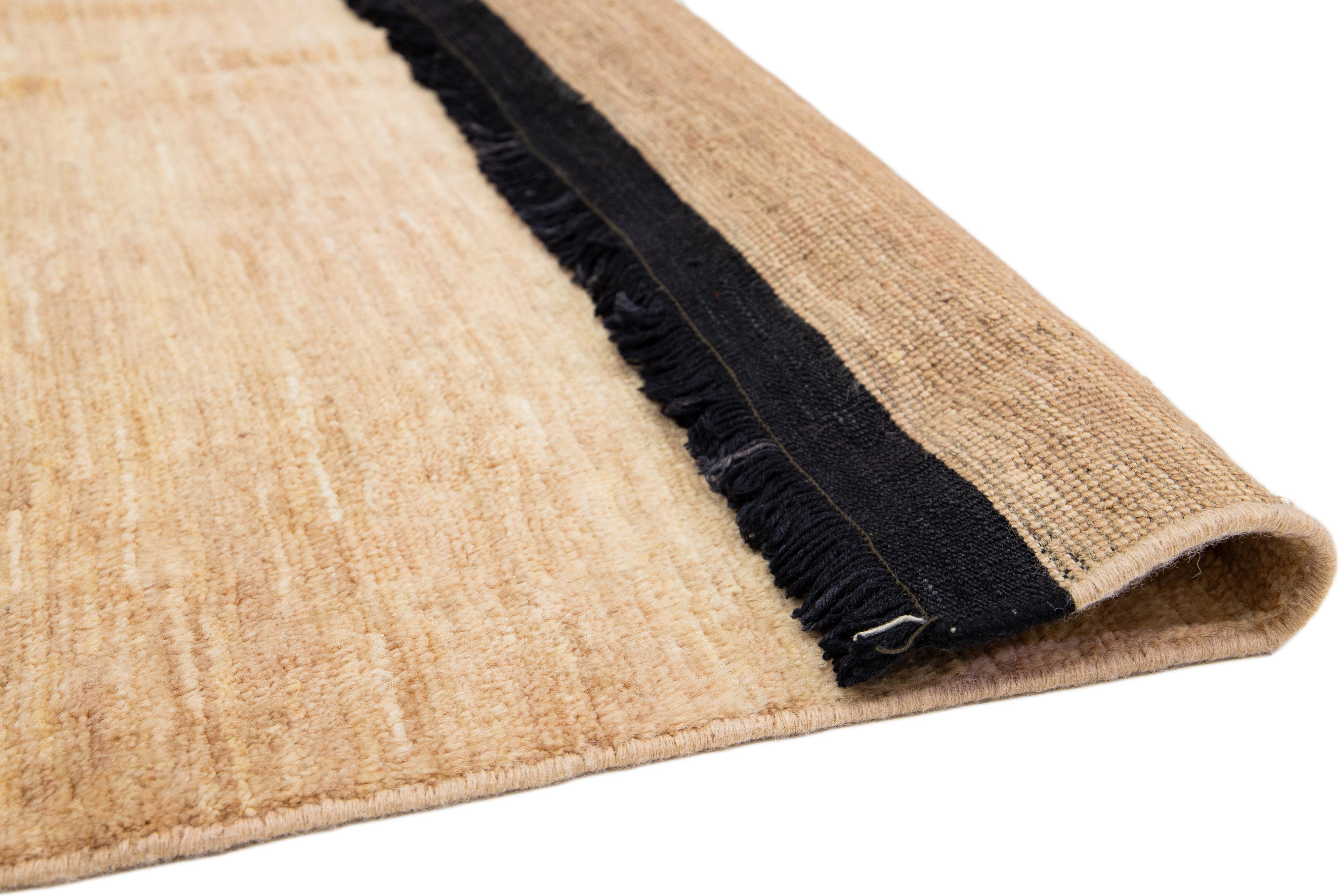 Afghan Tapis en laine beige, fait main, contemporain, solide, de style Gabbeh en vente