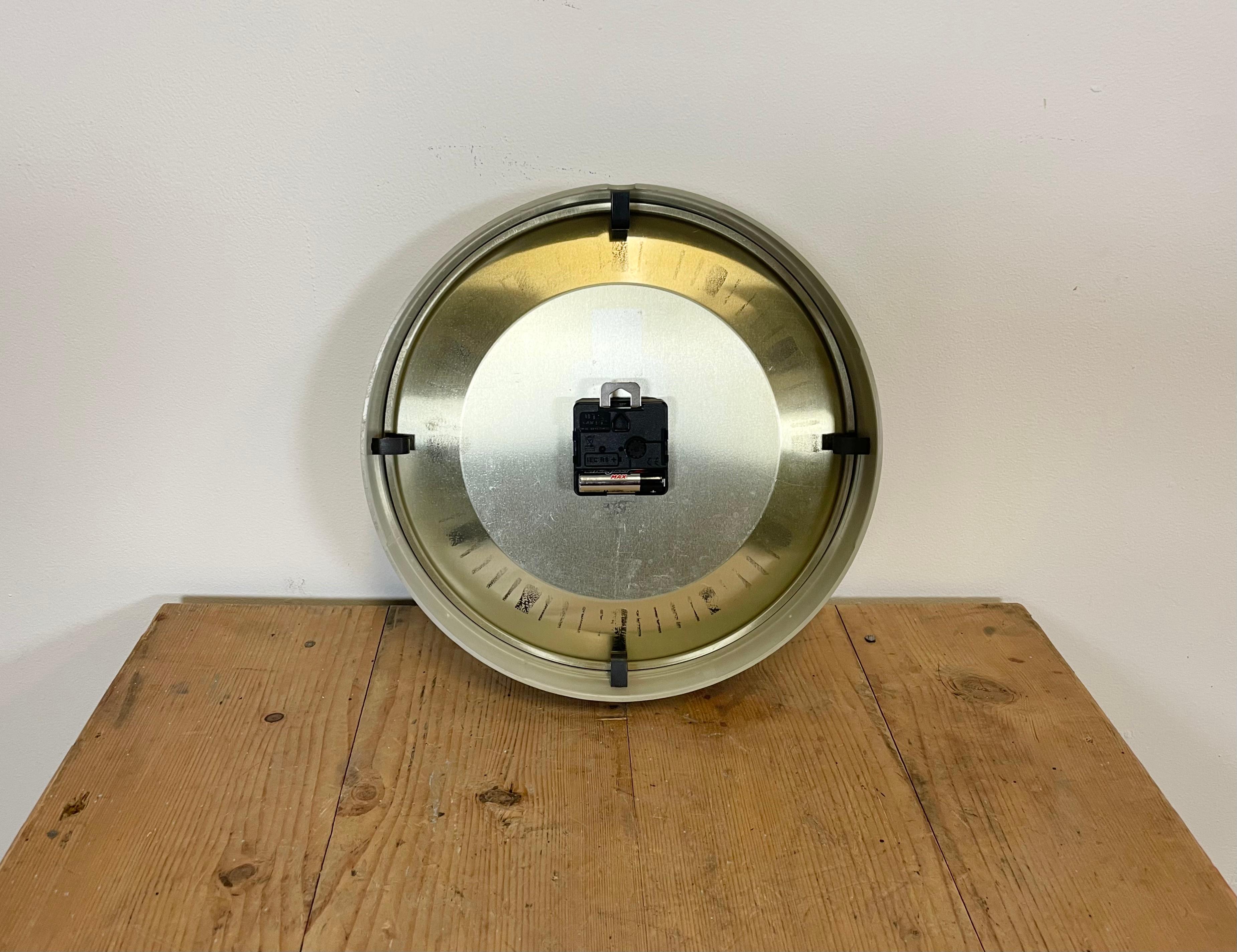 Beige Industrial Bakelite Wall Clock From Pragotron, 1970s 3