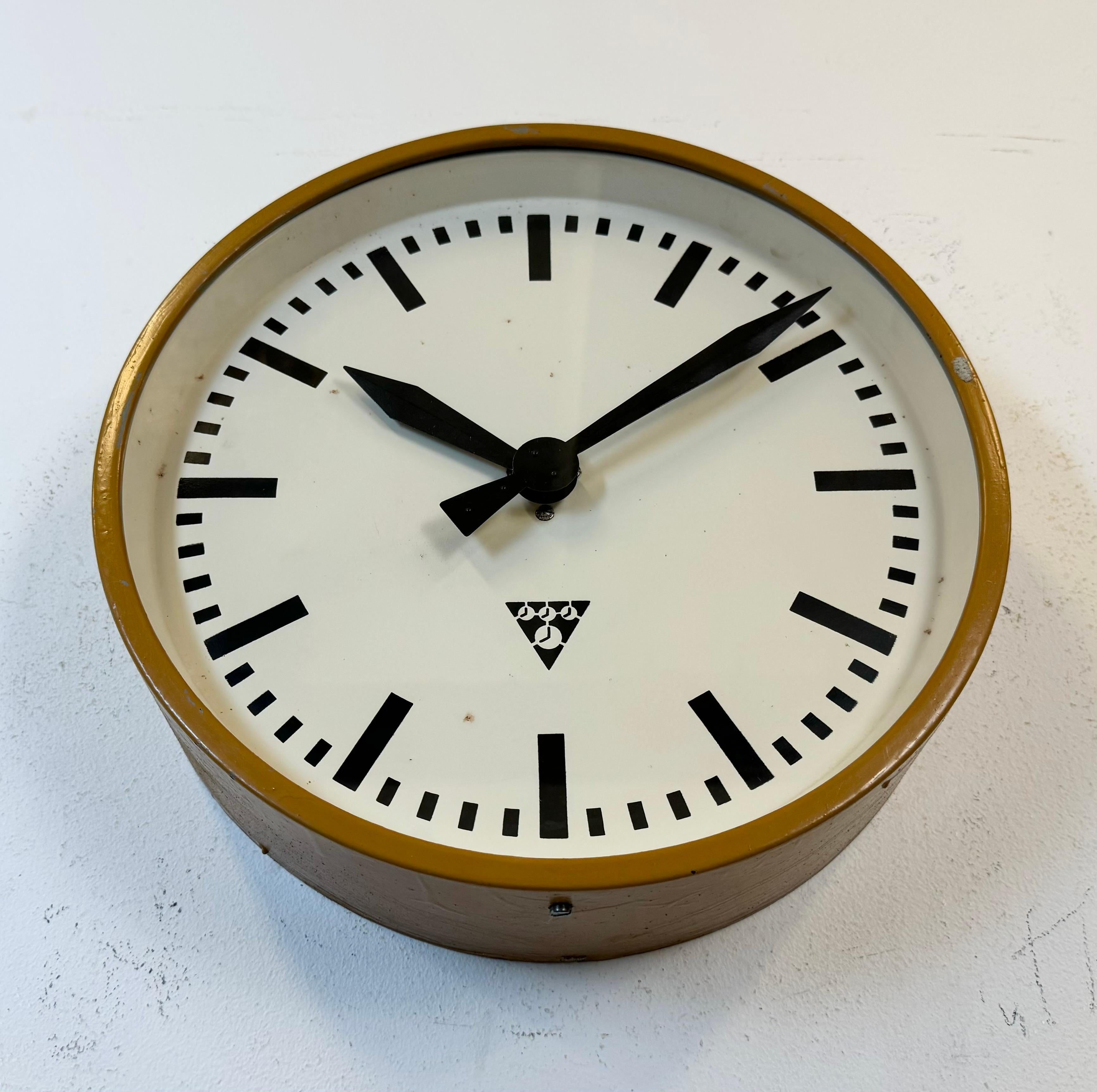 Beige Industrial Factory Wall Clock from Pragotron, 1960s For Sale 1