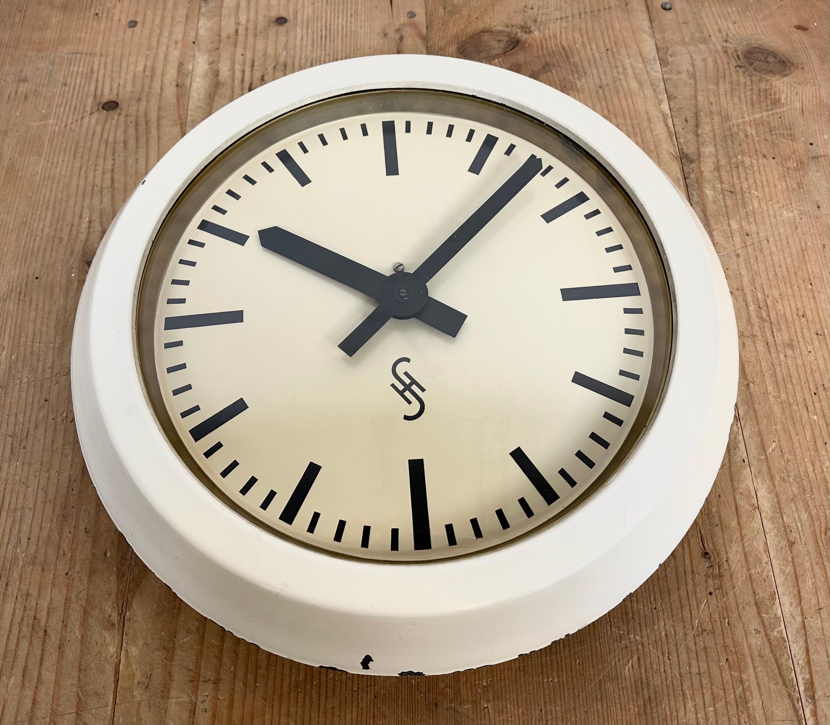 Beige Industrial Factory Wall Clock from Siemens, 1950s For Sale 2