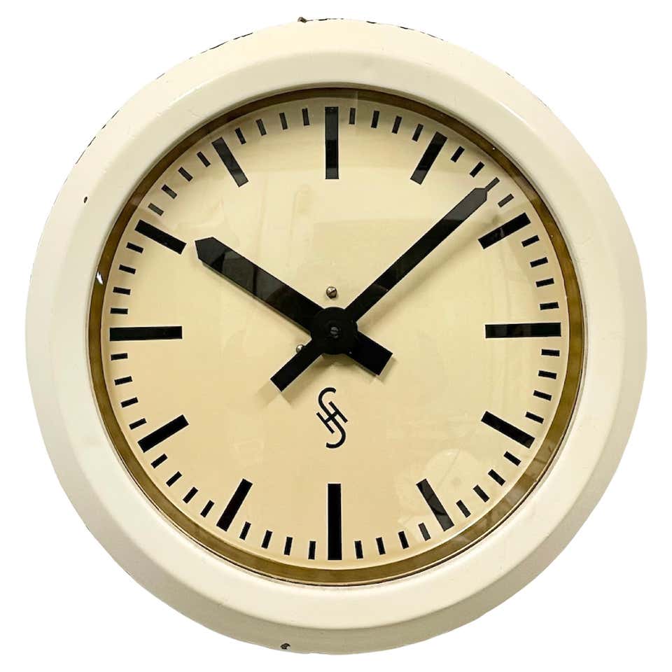 Large Siemens Factory Industrial or Station Wall Clock For Sale at ...