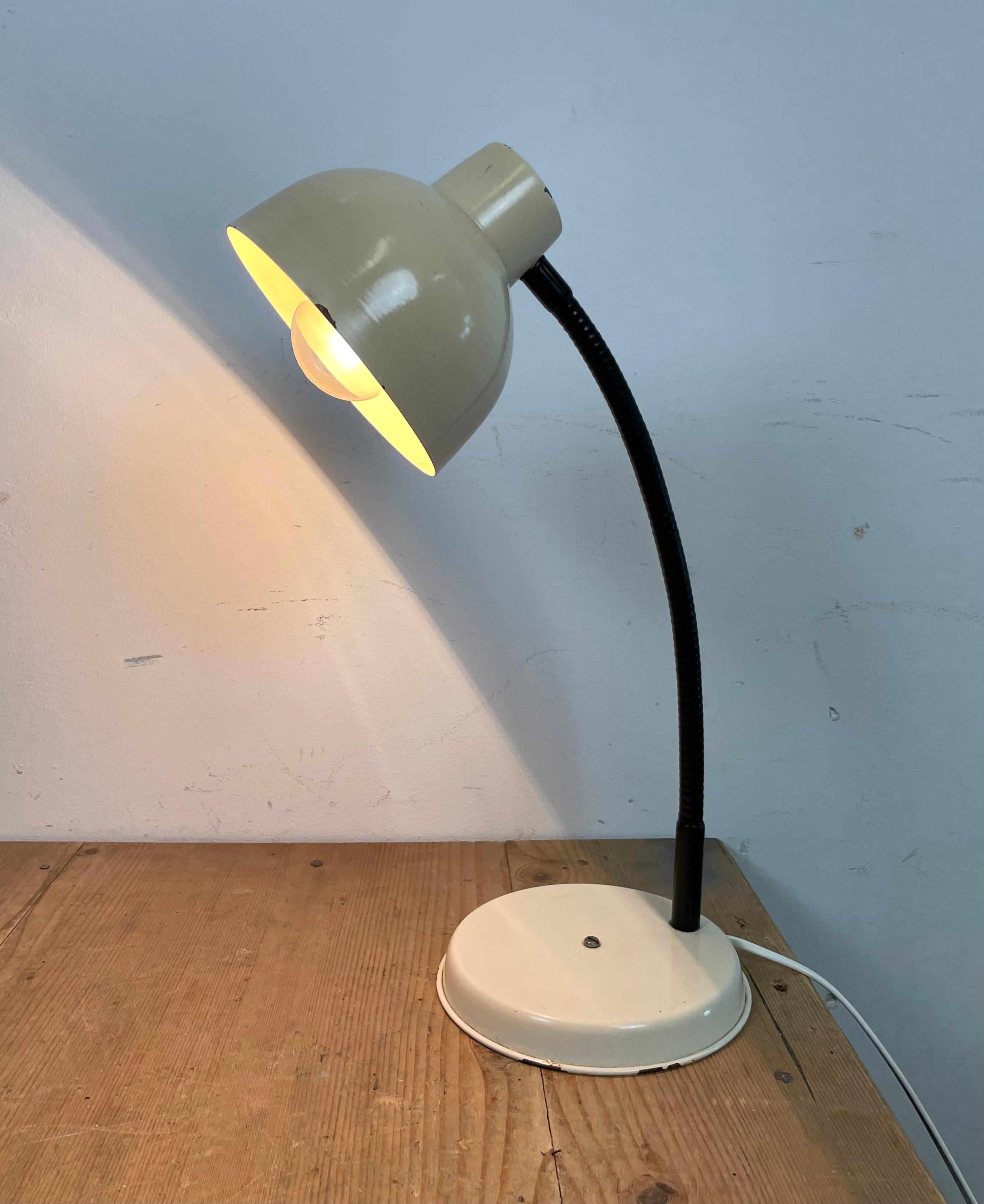 Beige Industrial Gooseneck Table Lamp, 1960s For Sale 8