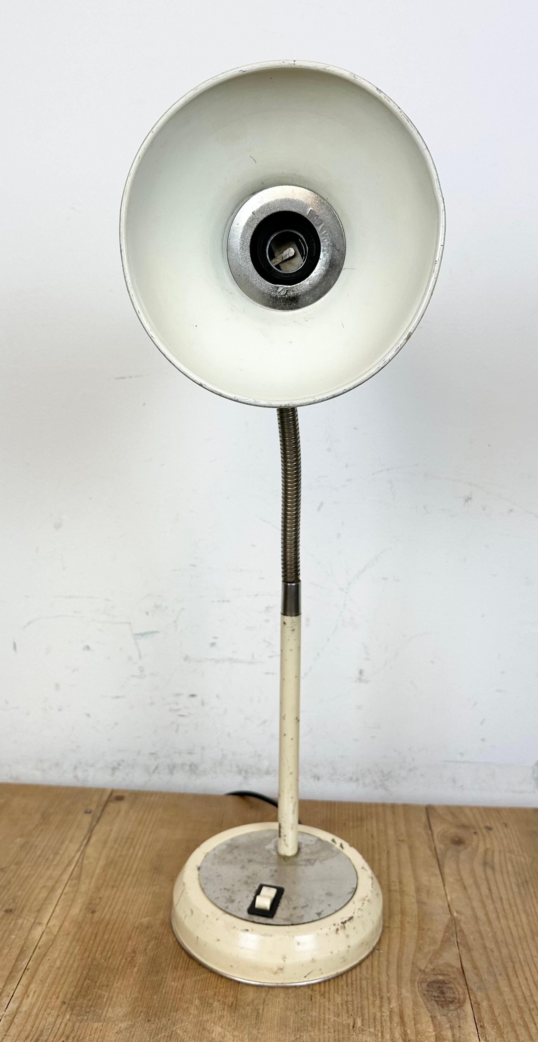 Industrielle Gooseneck-Tischlampe in Beige, 1960er-Jahre im Angebot 7