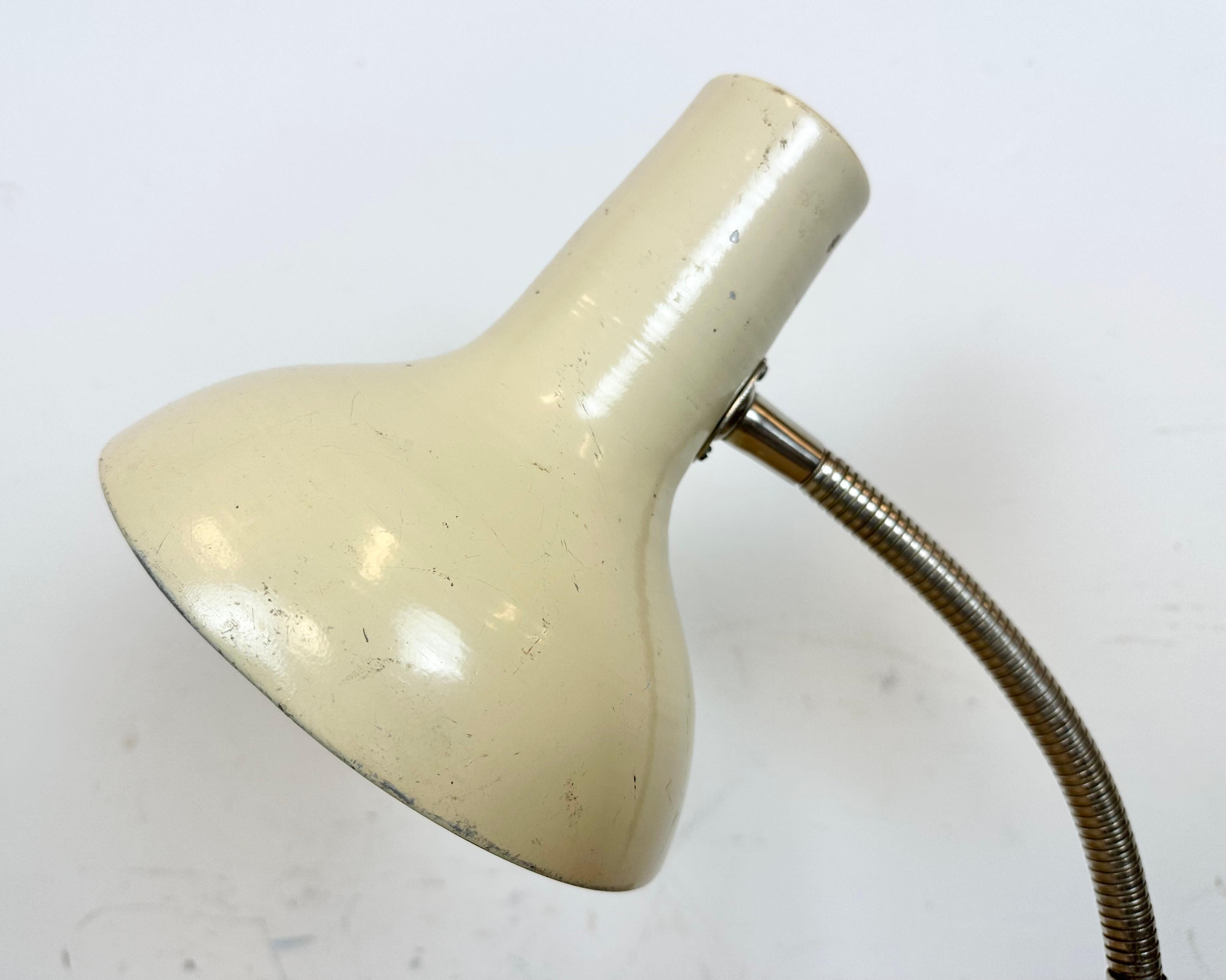Aluminum Beige Industrial Gooseneck Table Lamp, 1960s For Sale