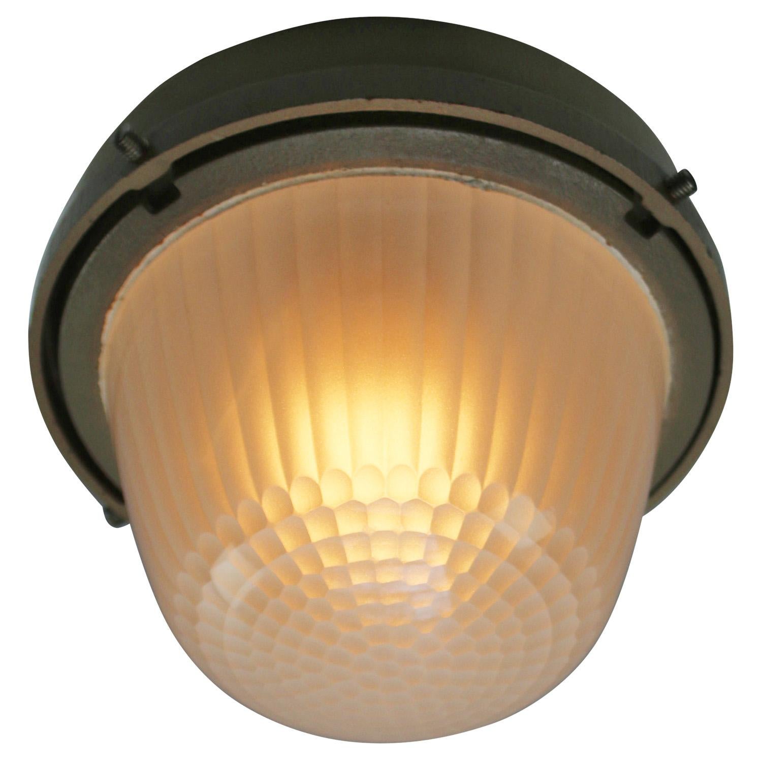 Français Appliques industrielles en métal dépoli beige de Holophane, France en vente