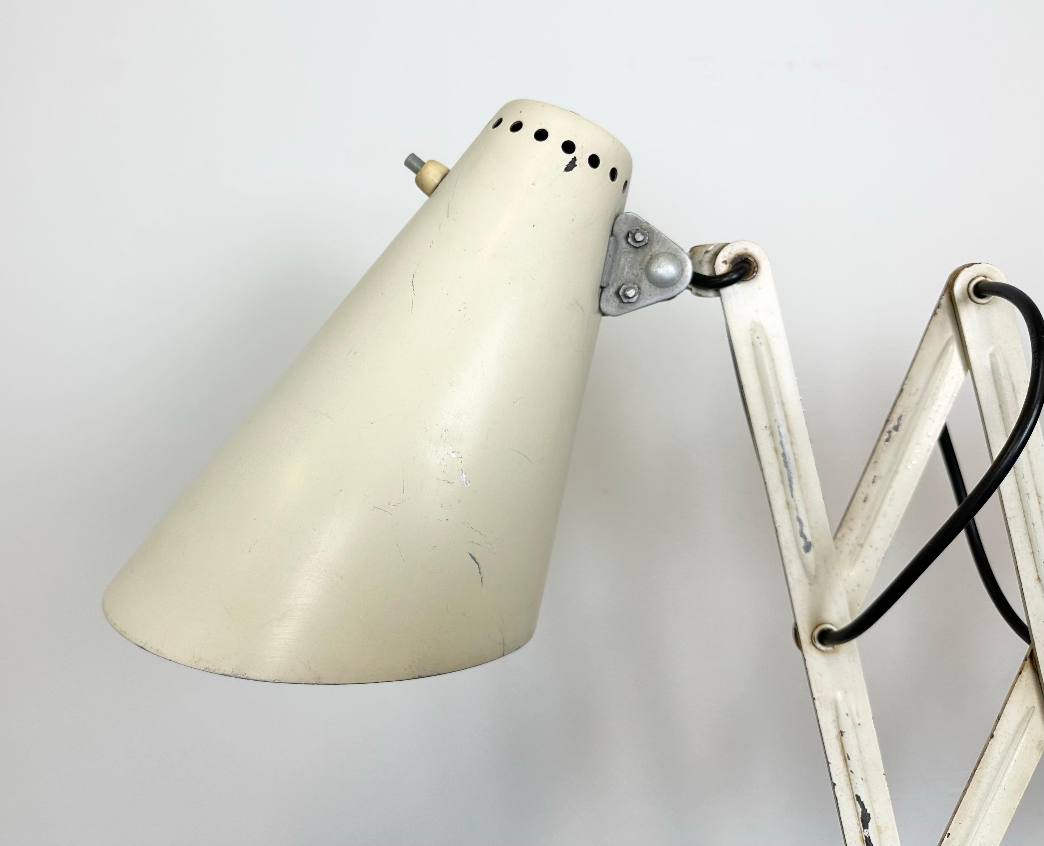 Lacquered Beige Industrial Midcentury Scissor Wall Lamp, 1950s For Sale