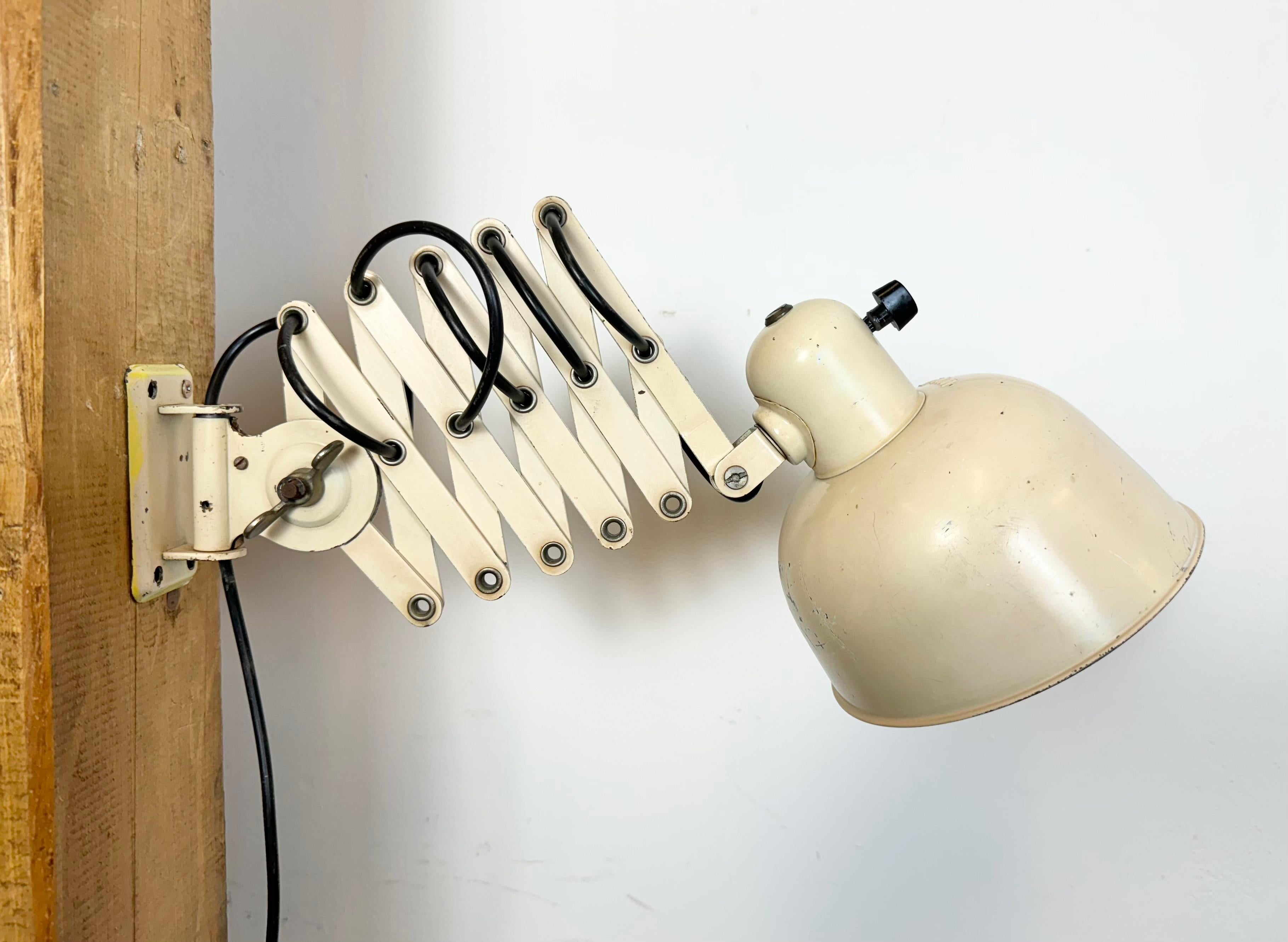 Beige Industrial Midcentury Scissor Wall Lamp from Wila Leuchten, 1960s For Sale 8