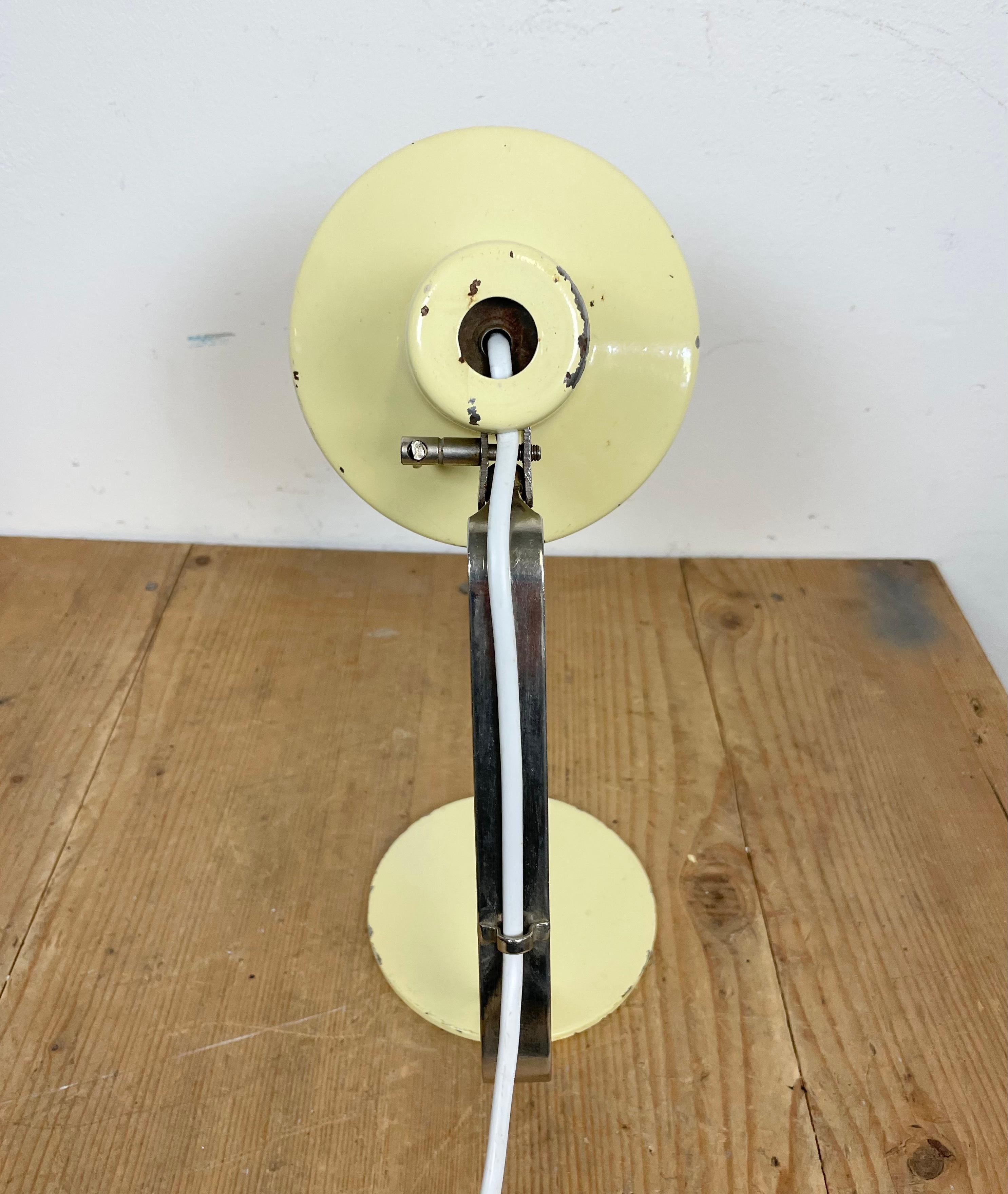 lampada industriale vintage da tavolo
