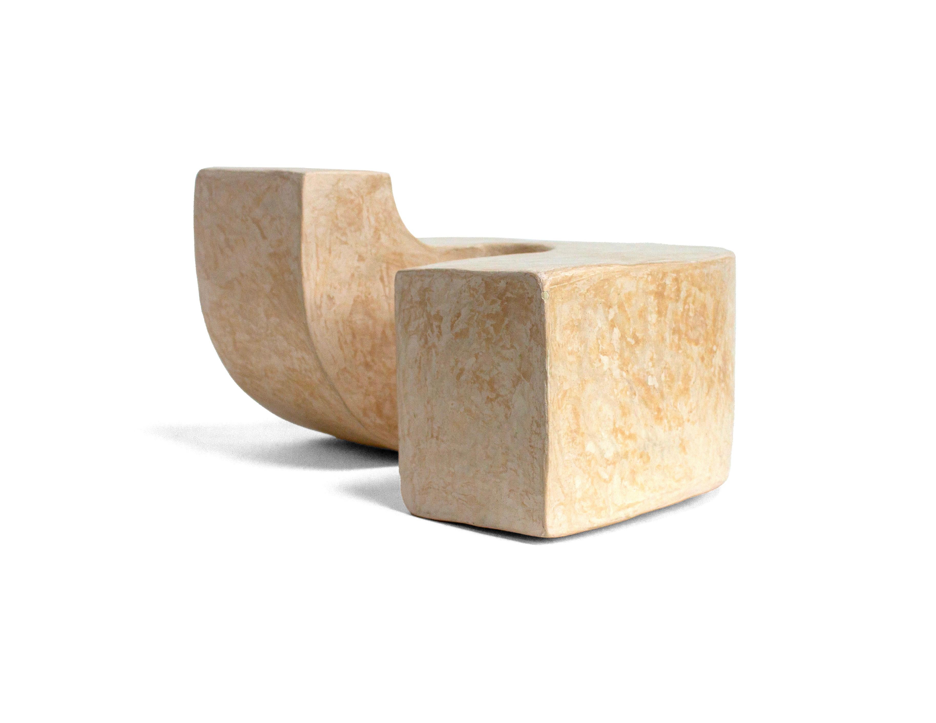 Inglese Scultura artigianale Beige Inverse di Rachael Heritage in vendita