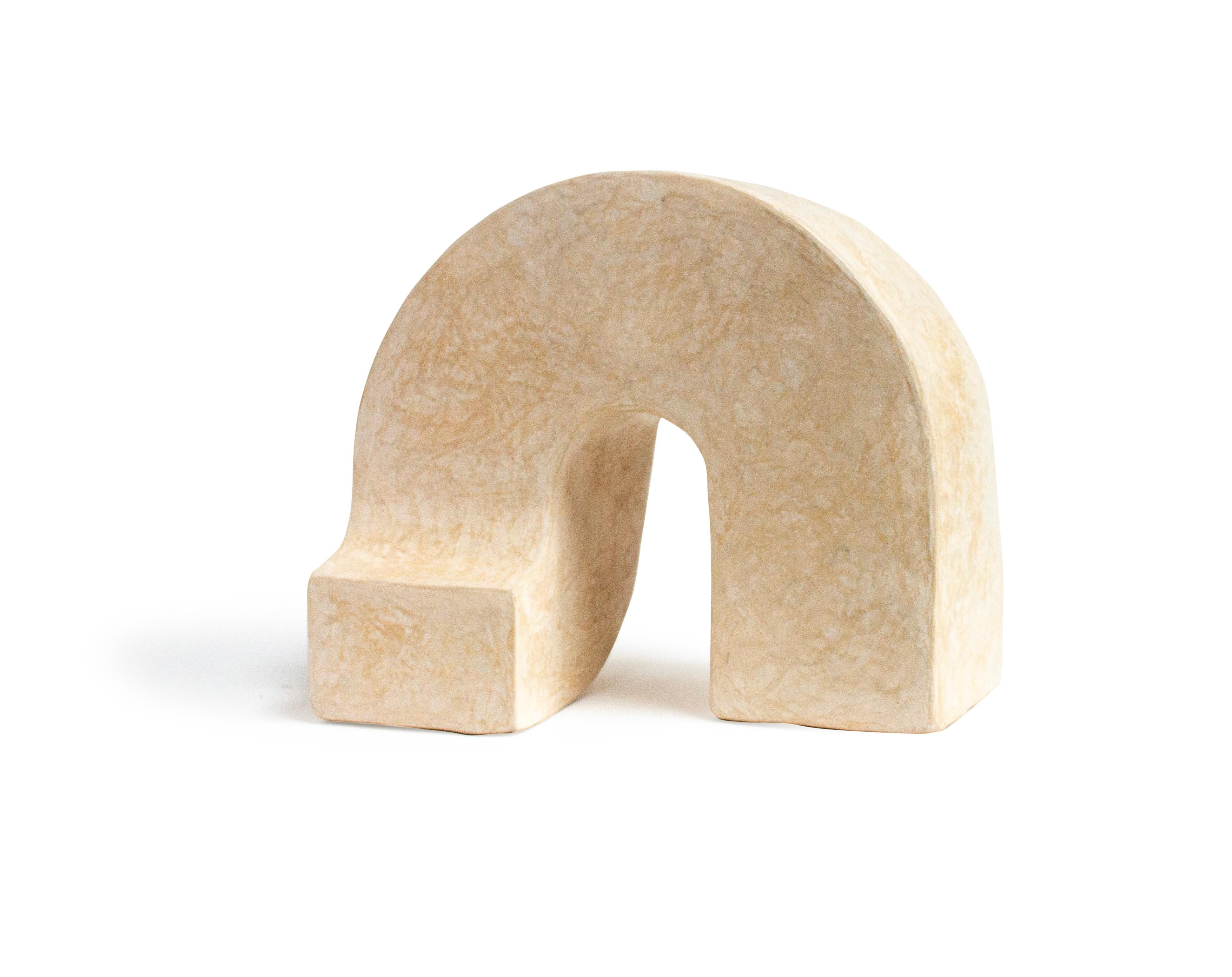 Scultura artigianale Beige Inverse di Rachael Heritage in vendita 1