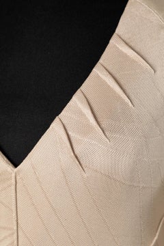 Asymmetrisches Kleid aus beigem Jersey von Thierry Mugler Couture