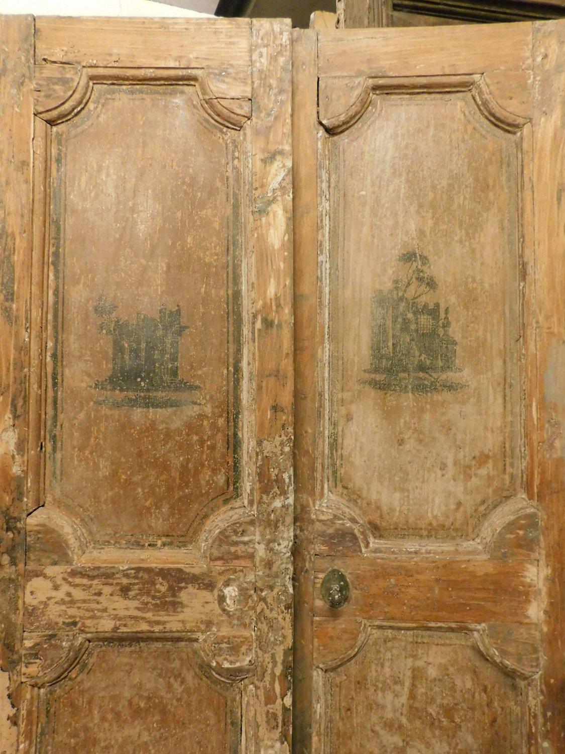 18th Century Beige Lacquered Double Door with Sculptures Painted, Italy For Sale