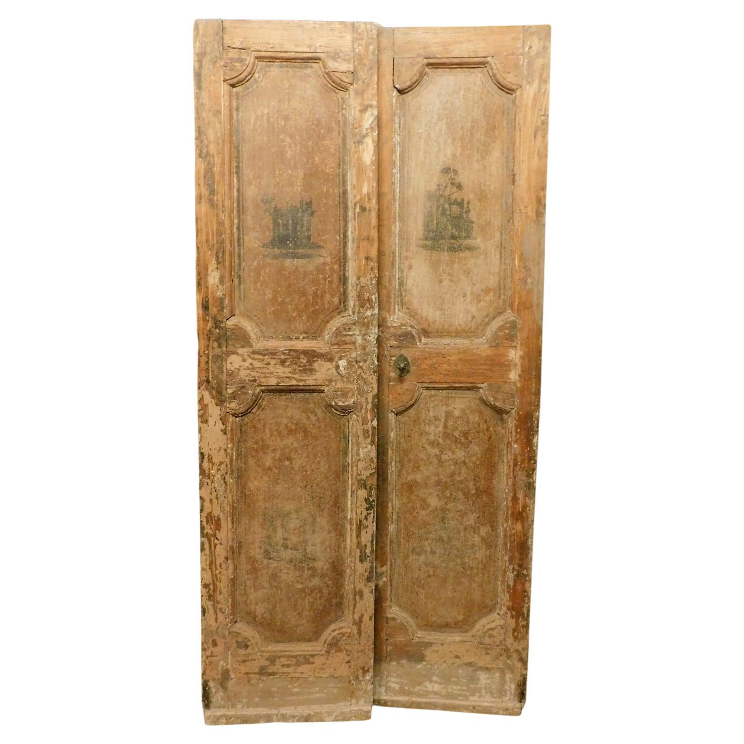 Porta doppia laccata beige con sculture dipinte, Italia