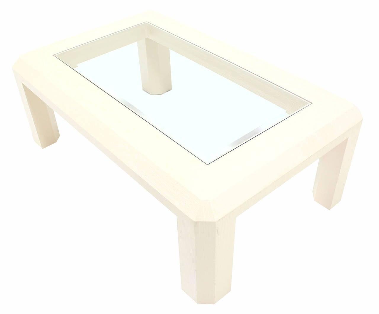 Toile de ramie Table basse rectangulaire Rafia laquée beige et texturée en toile de gazon en vente
