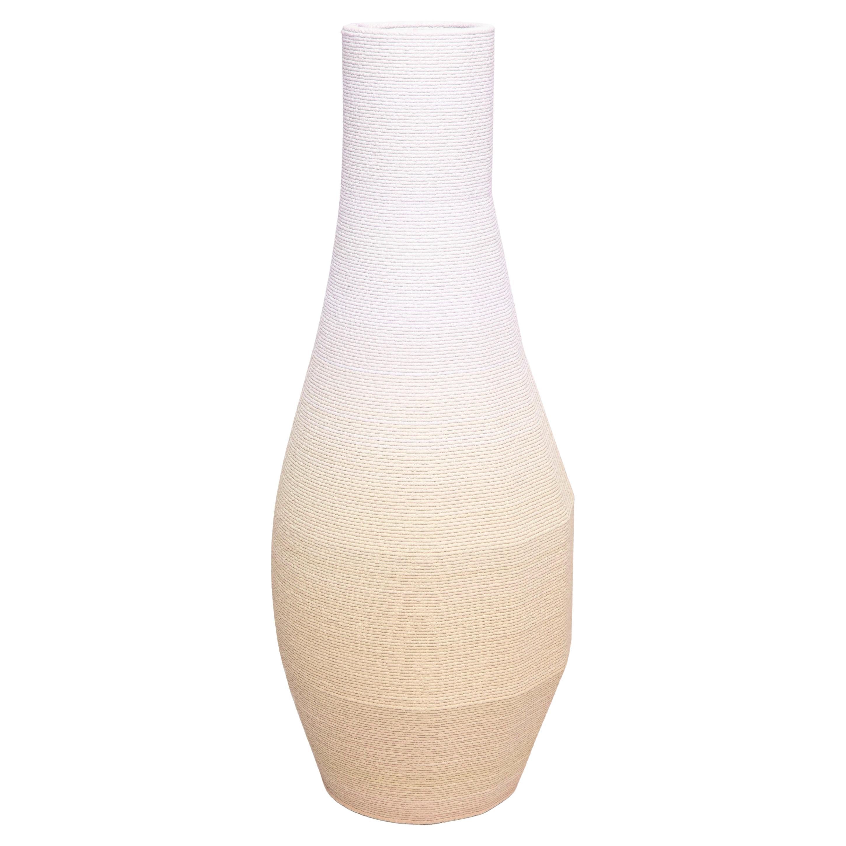 Grand vase gradient en béton beige de Philipp Aduatz