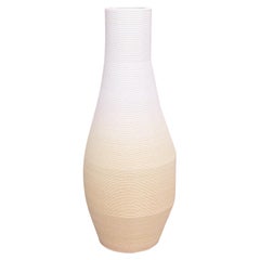 Vaso grande in cemento beige a gradiente di Philipp Aduatz