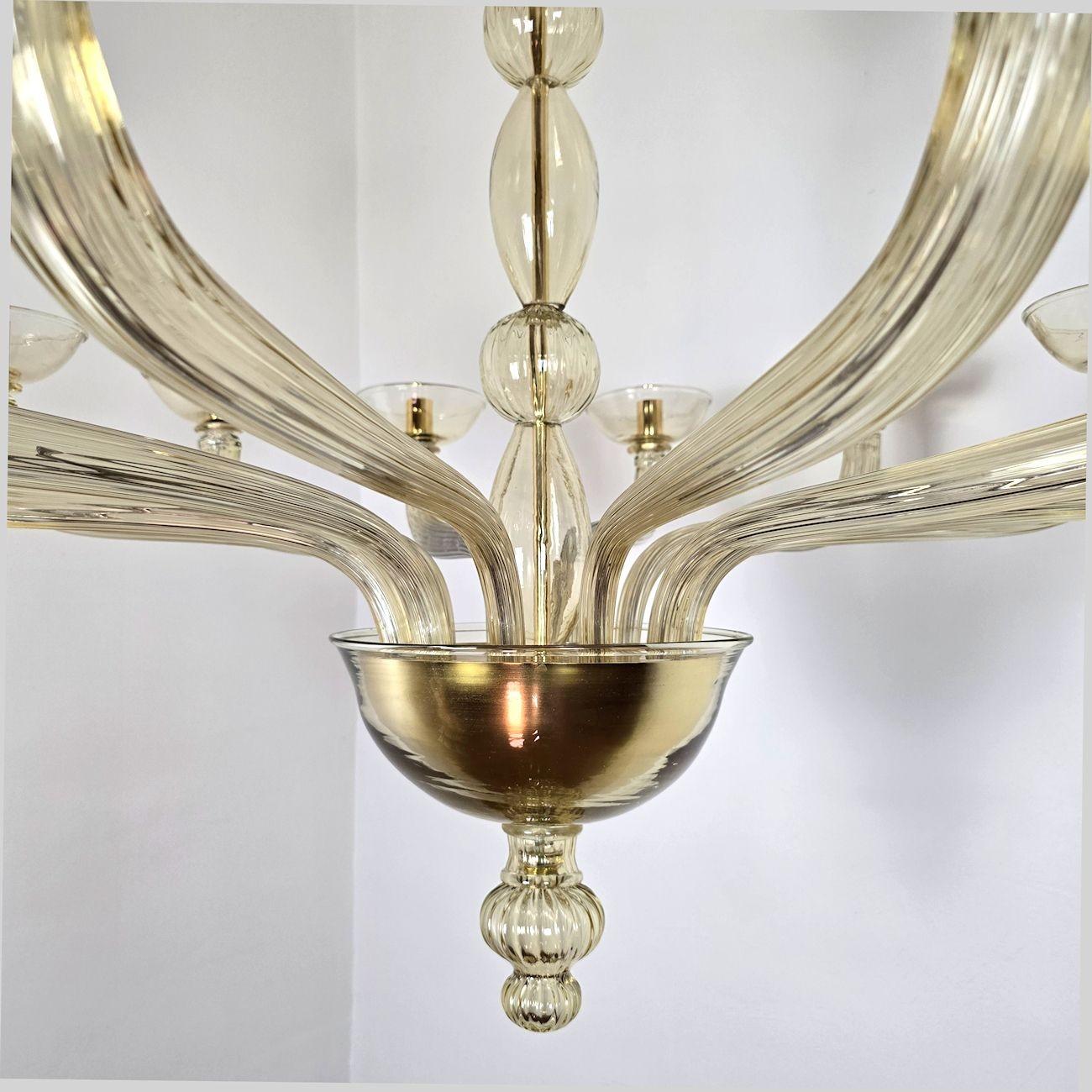 Grande lampadario beige in vetro di Murano In condizioni ottime in vendita a Dallas, TX