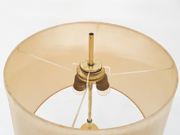 Beige Leather and Brass Table Lamp, Attrbuted Jaques Adnet, France, 1960s For Sale 4