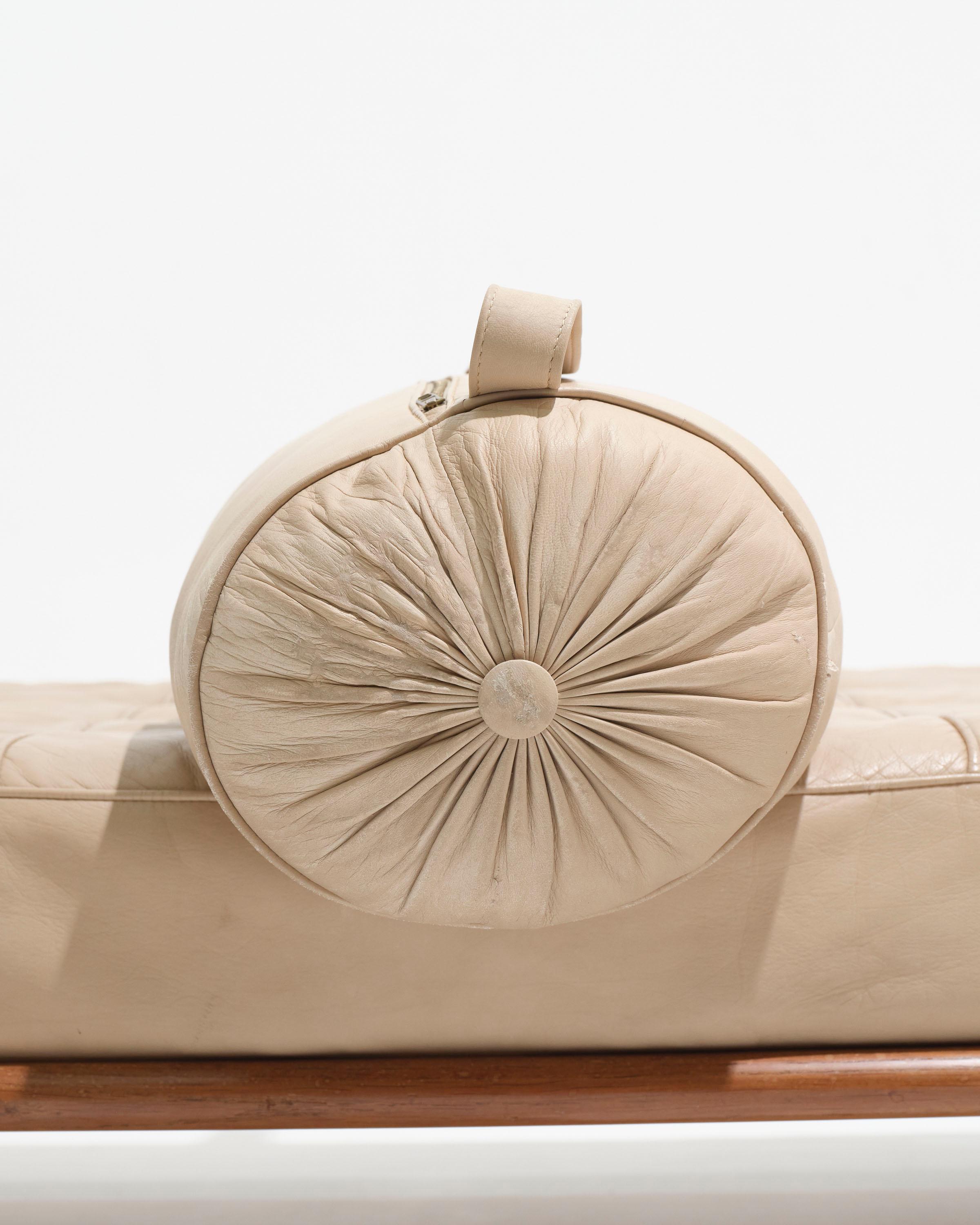 Lit de jour en cuir beige et travertin, années 1980 en vente 7