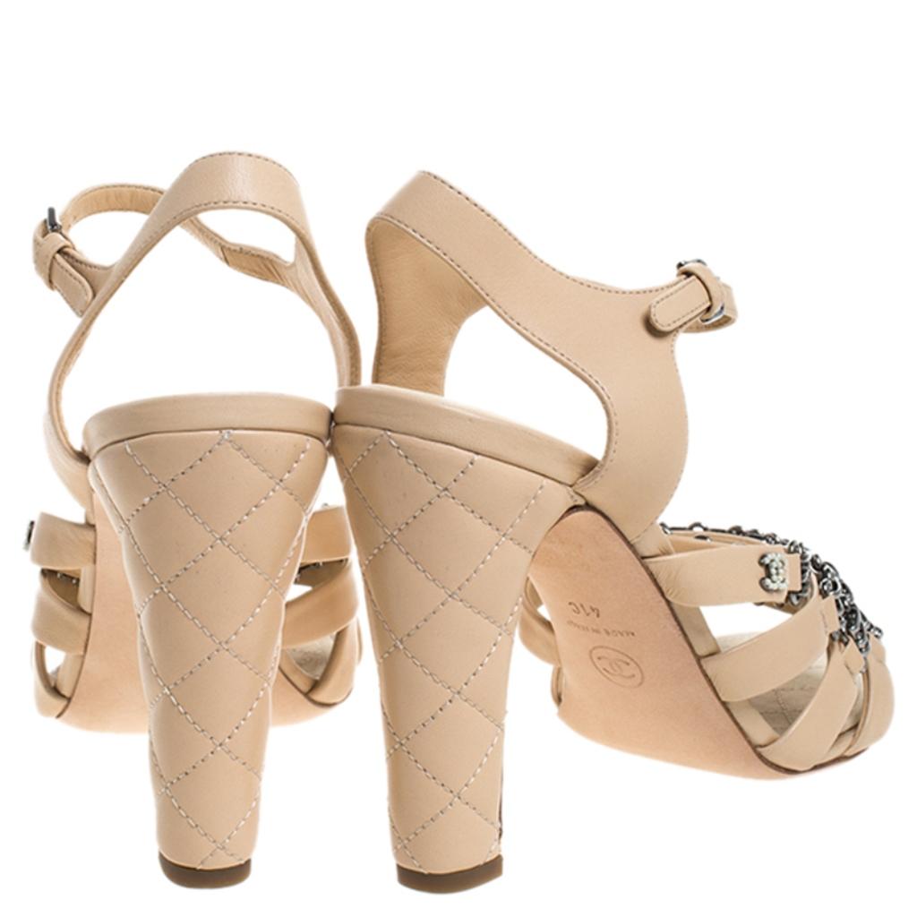 Beige Leather Reissue Chain Detail Quilted Heel Ankle Strap Sandals Size 41 In New Condition In Dubai, Al Qouz 2