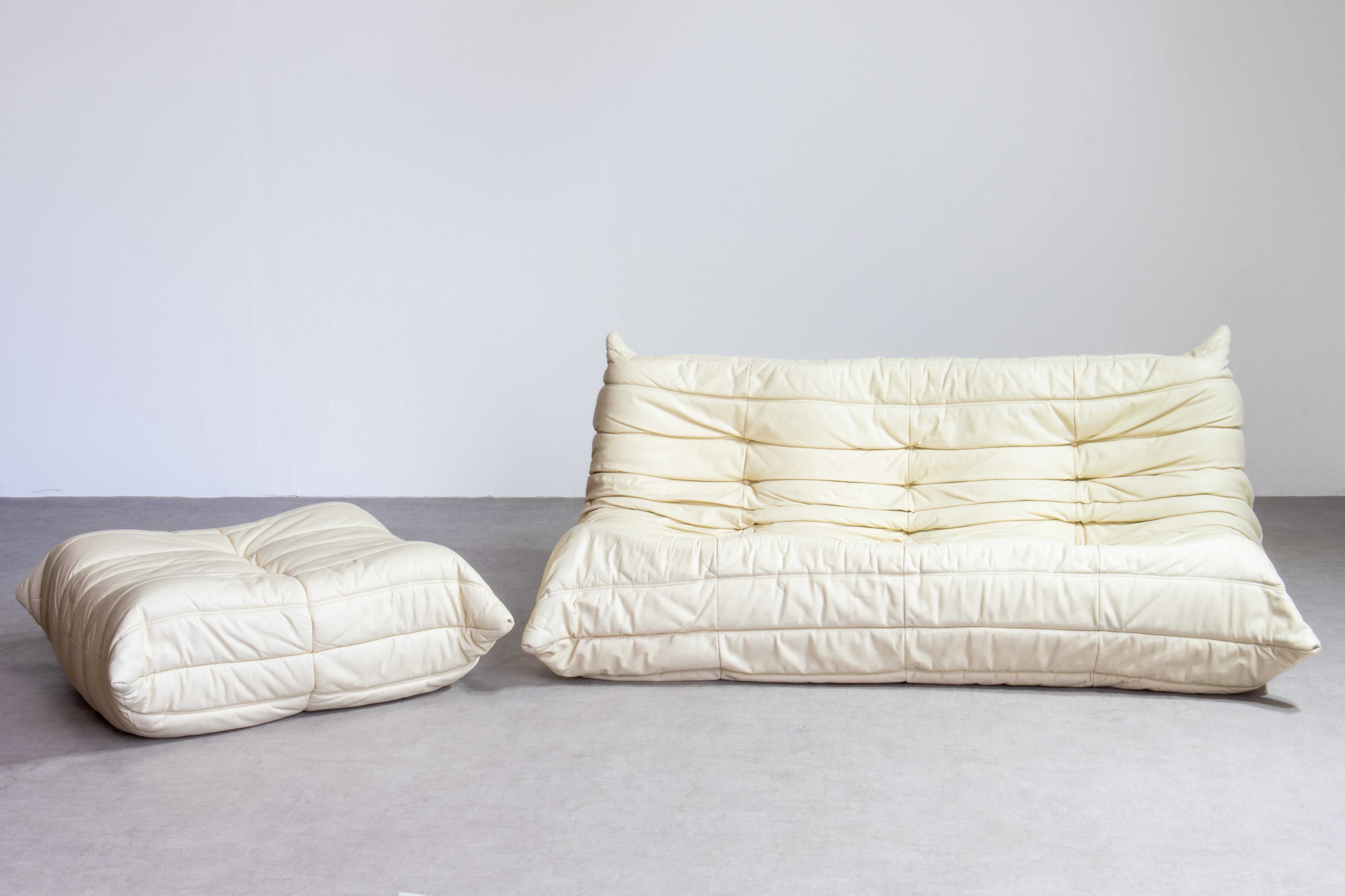 Creata da Michel Ducaroy nel 1973 per Ligne Roset, la Togo è una delle icone più versatili del Design/One del Mid-Century. Estremamente leggero, è stato progettato per essere spostato nella stanza, anche quotidianamente, per adattarsi all'uso dello