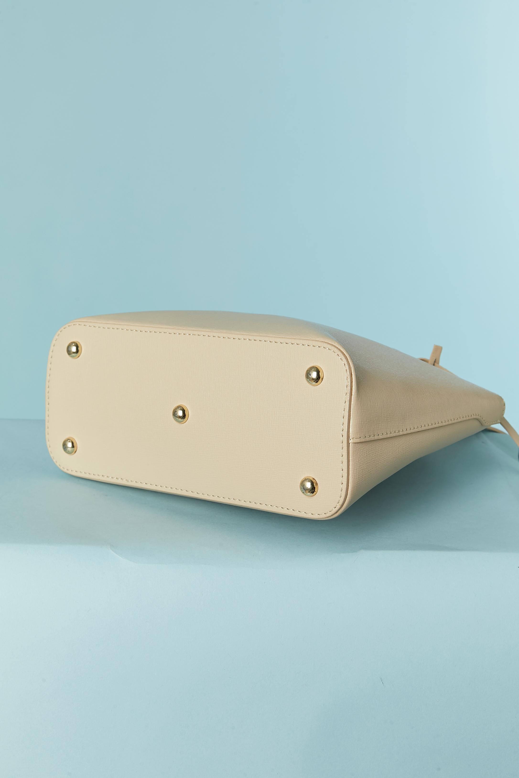 Borsa top handle in pelle beige Tuscany Leather In condizioni ottime in vendita a Saint-Ouen-Sur-Seine, FR