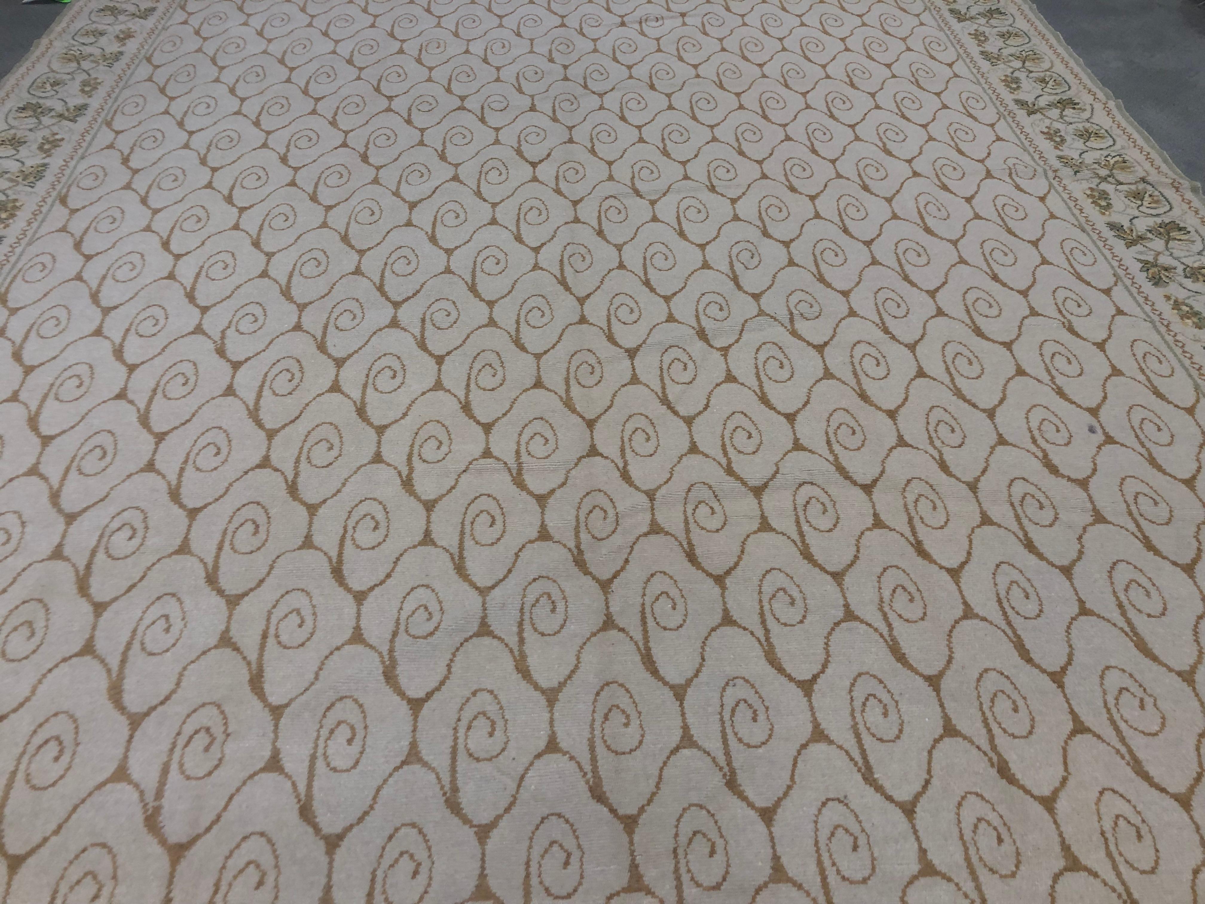 Beige Leaves and Lines Area Rug In New Condition For Sale In Los Angeles, CA