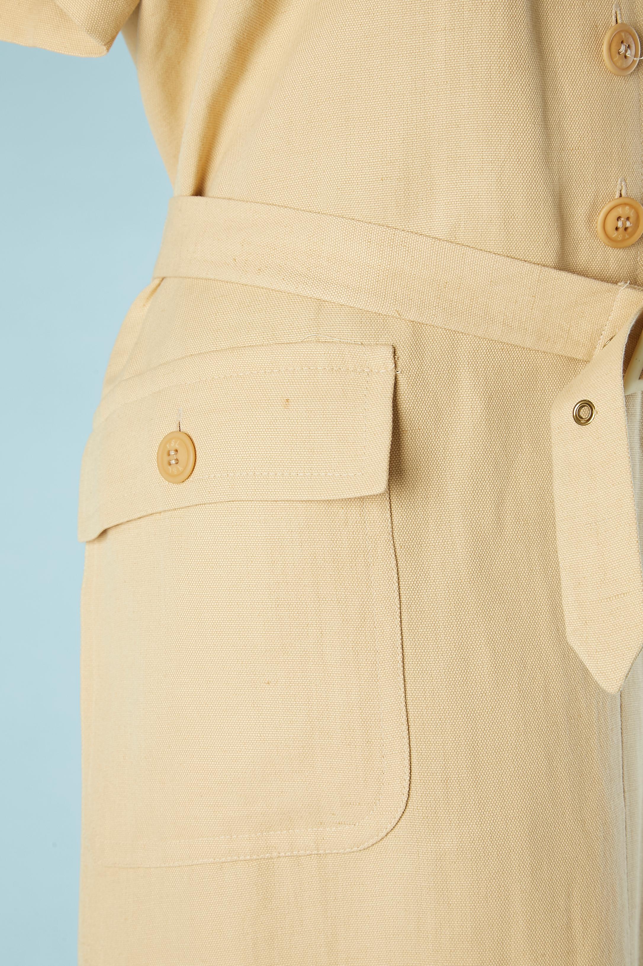 Beigefarbenes Safari''s Kleid aus Leinen und Baumwolle von Yves Saint Laurent Variation  Damen im Angebot